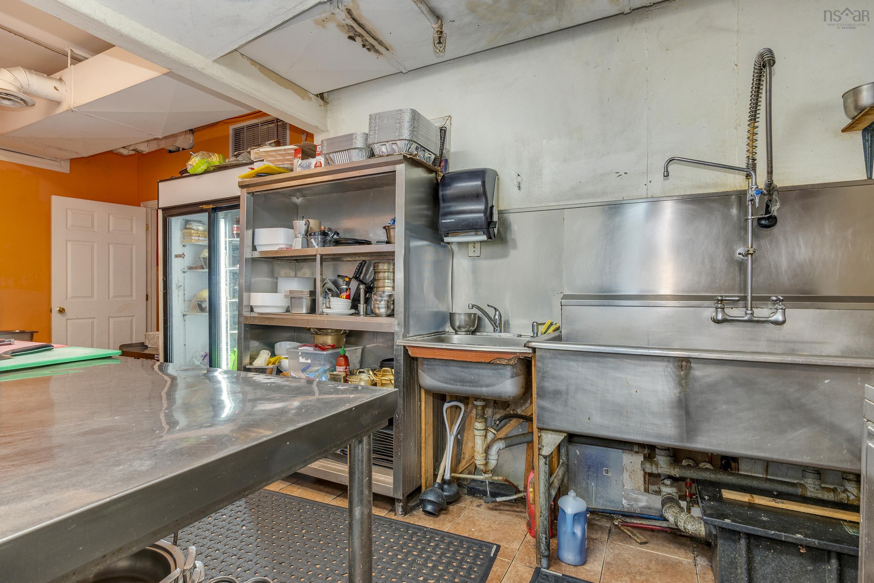 1075 Queen Street, Halifax Peninsula, NS (MLS 202601156)