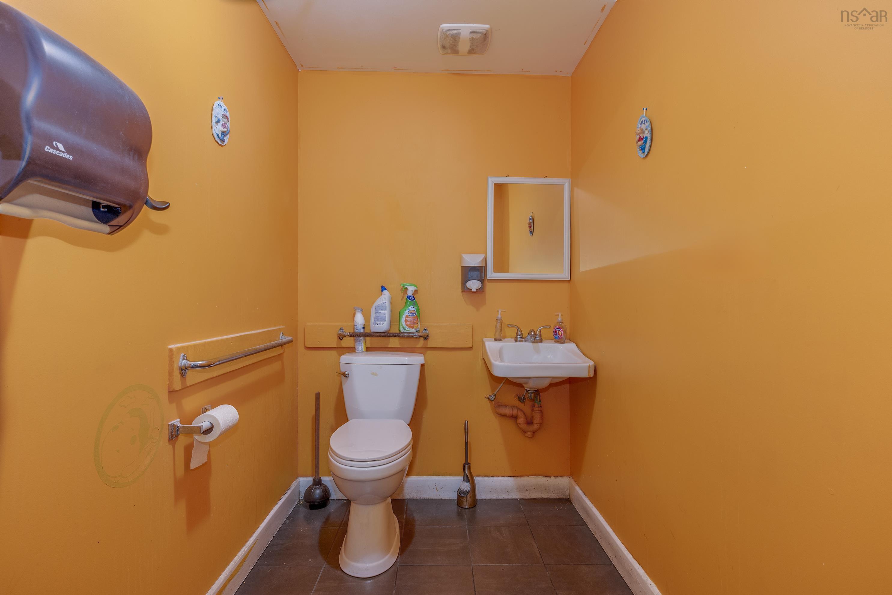 1075 Queen Street, Halifax Peninsula, NS (MLS 202601156)