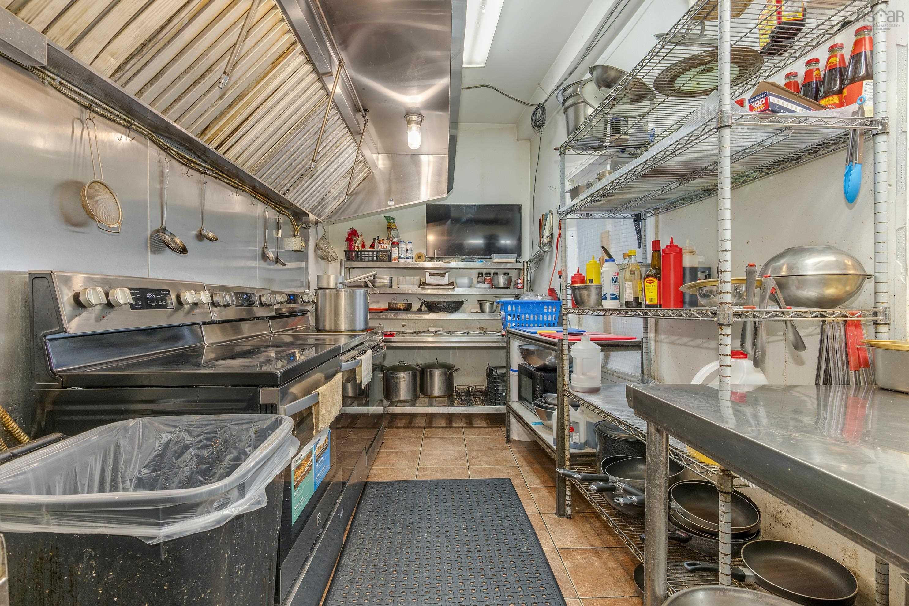 1075 Queen Street, Halifax Peninsula, NS (MLS 202601156)