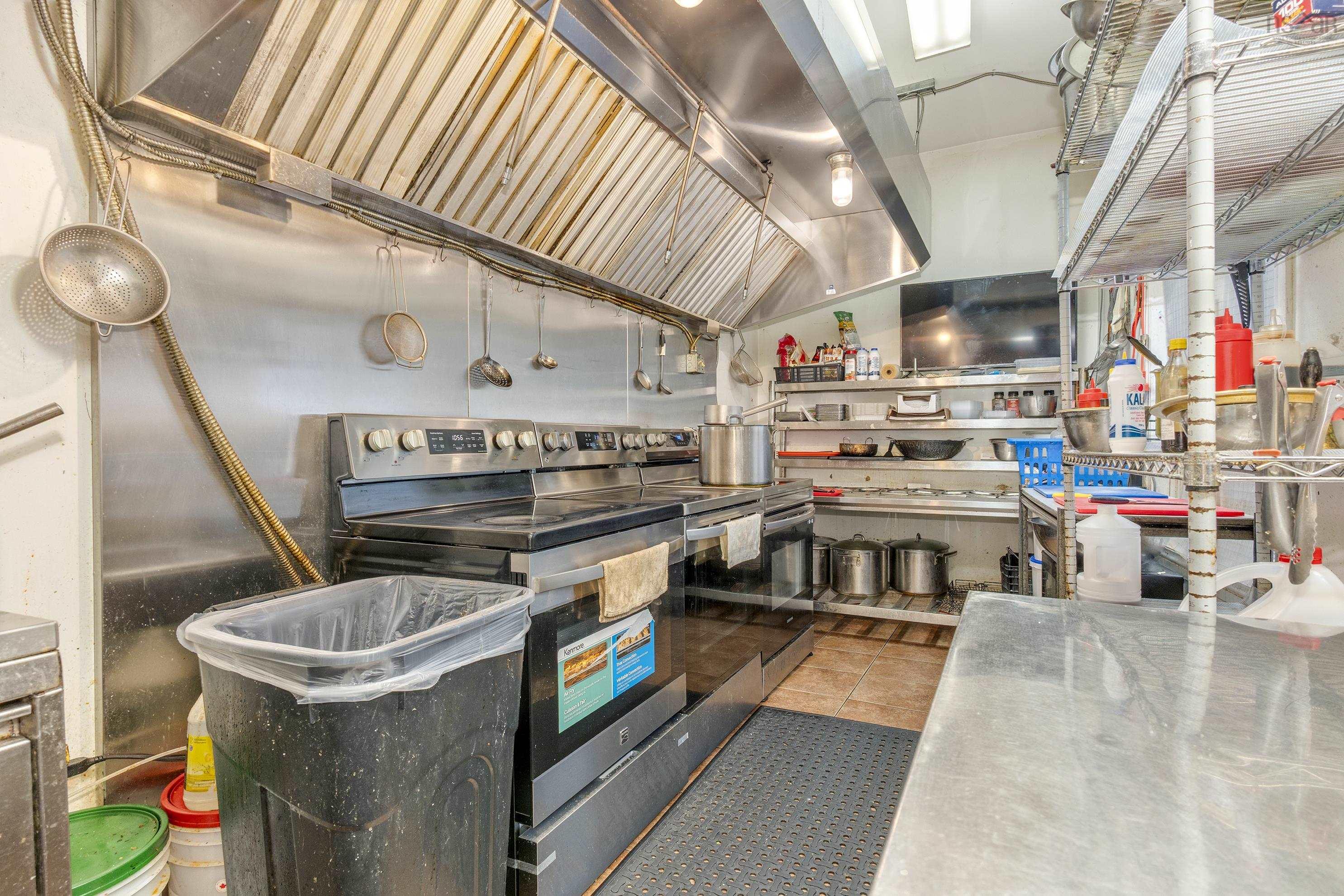 1075 Queen Street, Halifax Peninsula, NS (MLS 202601156)