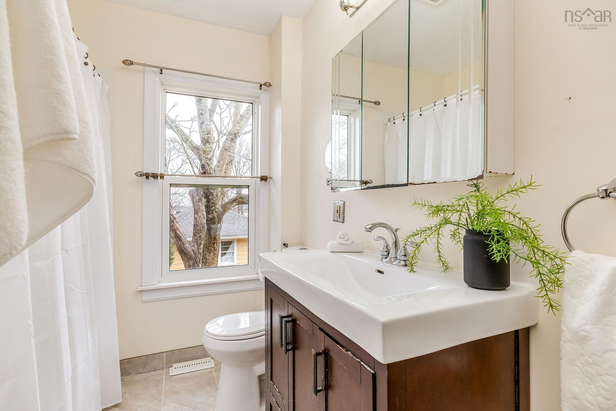 $649,900.00: 37 Sherbrooke Drive, Halifax