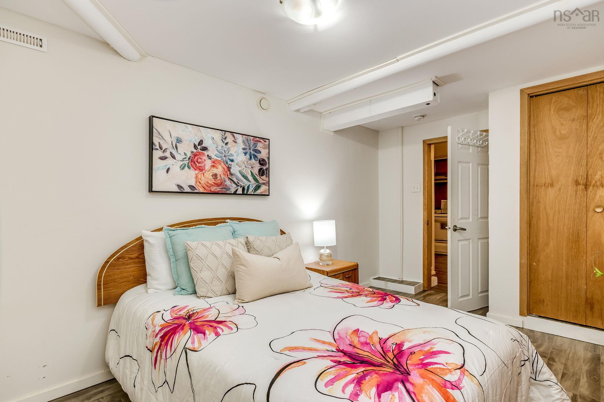 $649,900.00: 37 Sherbrooke Drive, Halifax