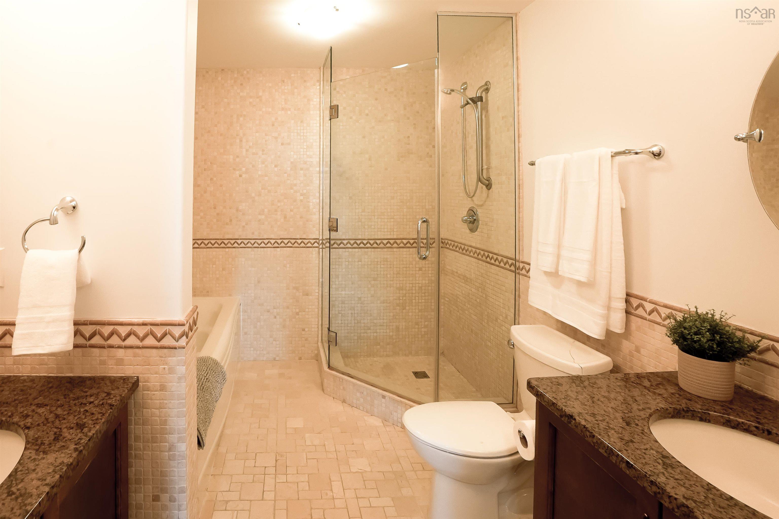 $915,000.00: 1002 1445 South Park Street, Halifax