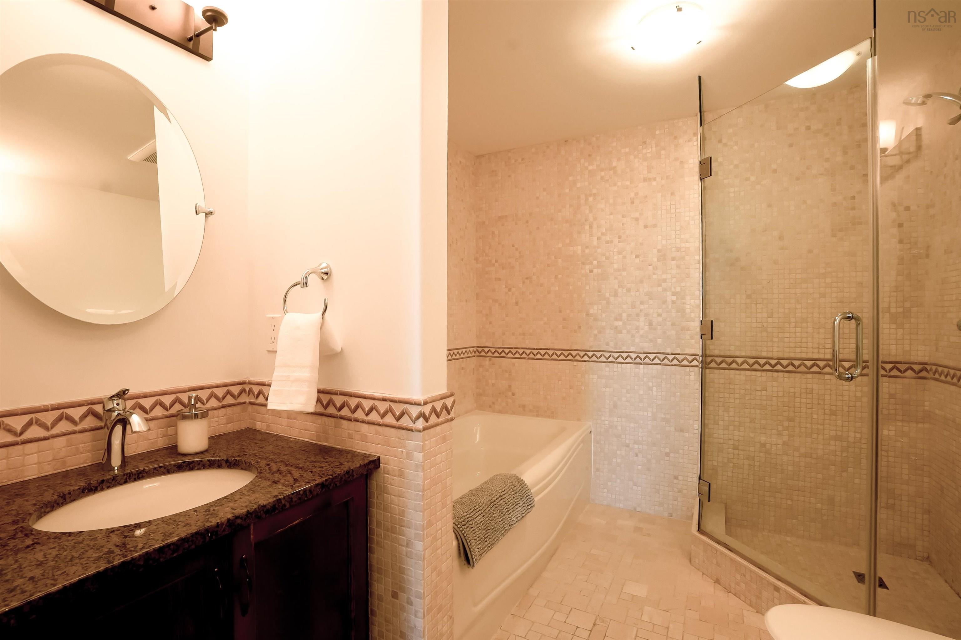 $915,000.00: 1002 1445 South Park Street, Halifax