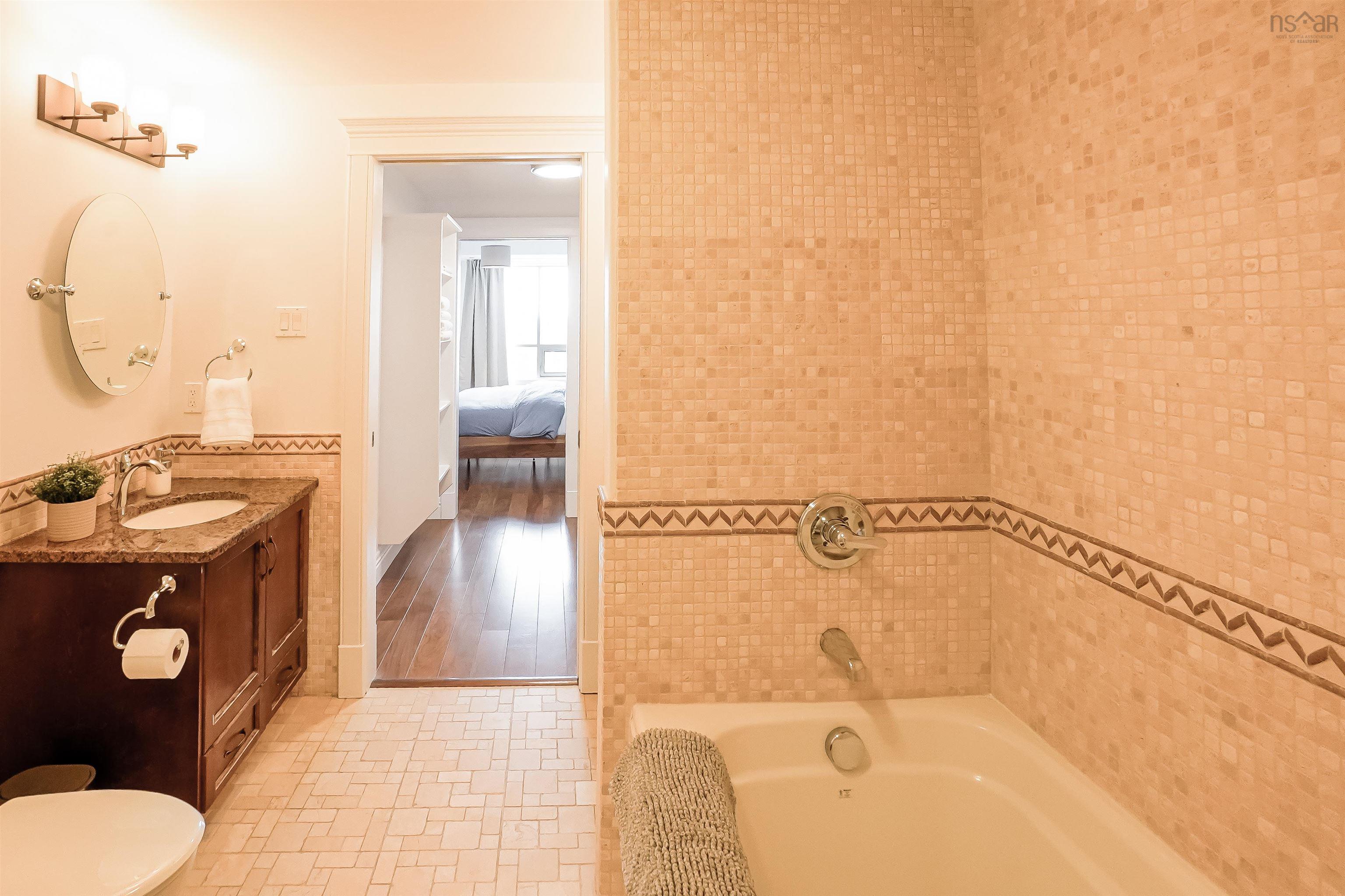 $915,000.00: 1002 1445 South Park Street, Halifax