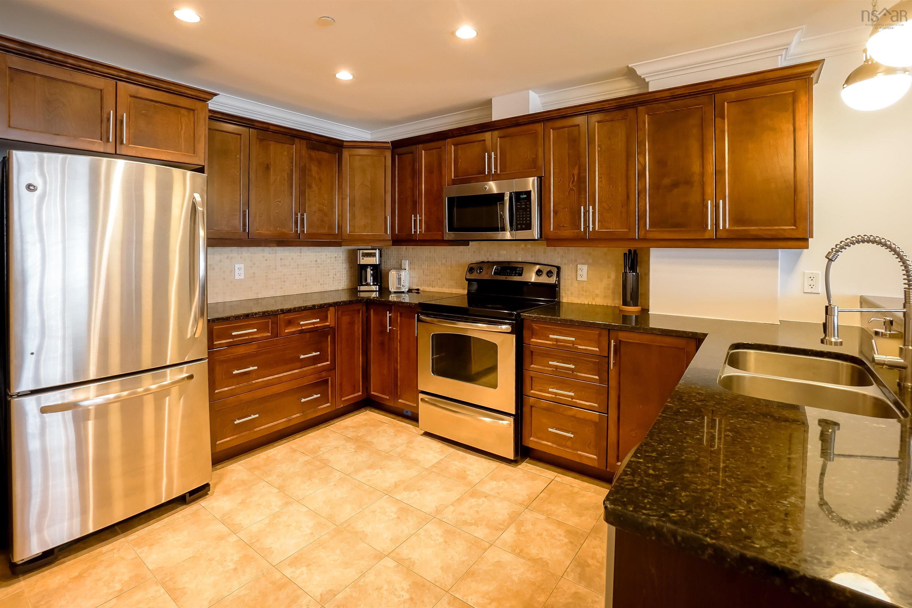 $915,000.00: 1002 1445 South Park Street, Halifax