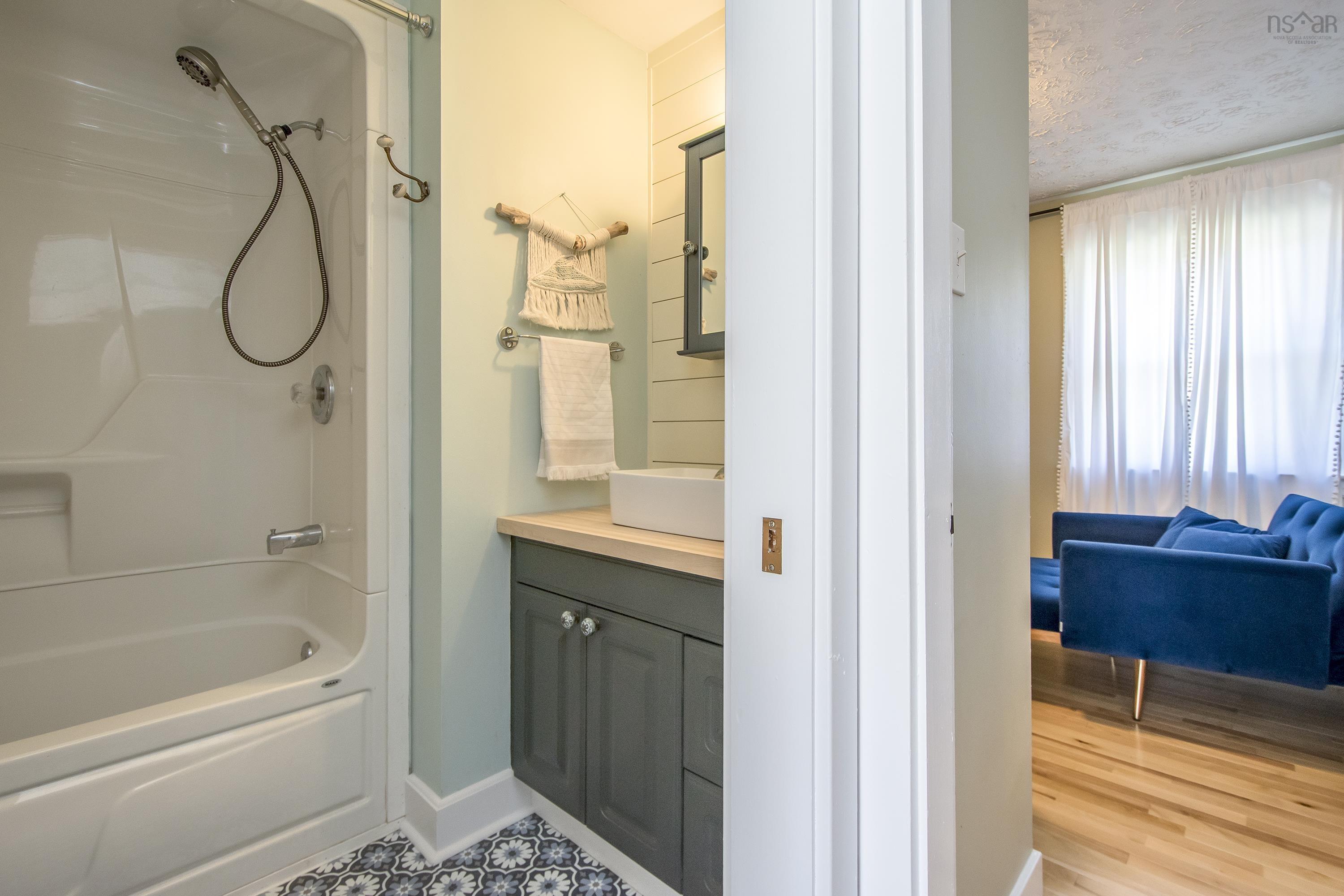 $379,900.00: 3 Reagh Avenue, Middleton