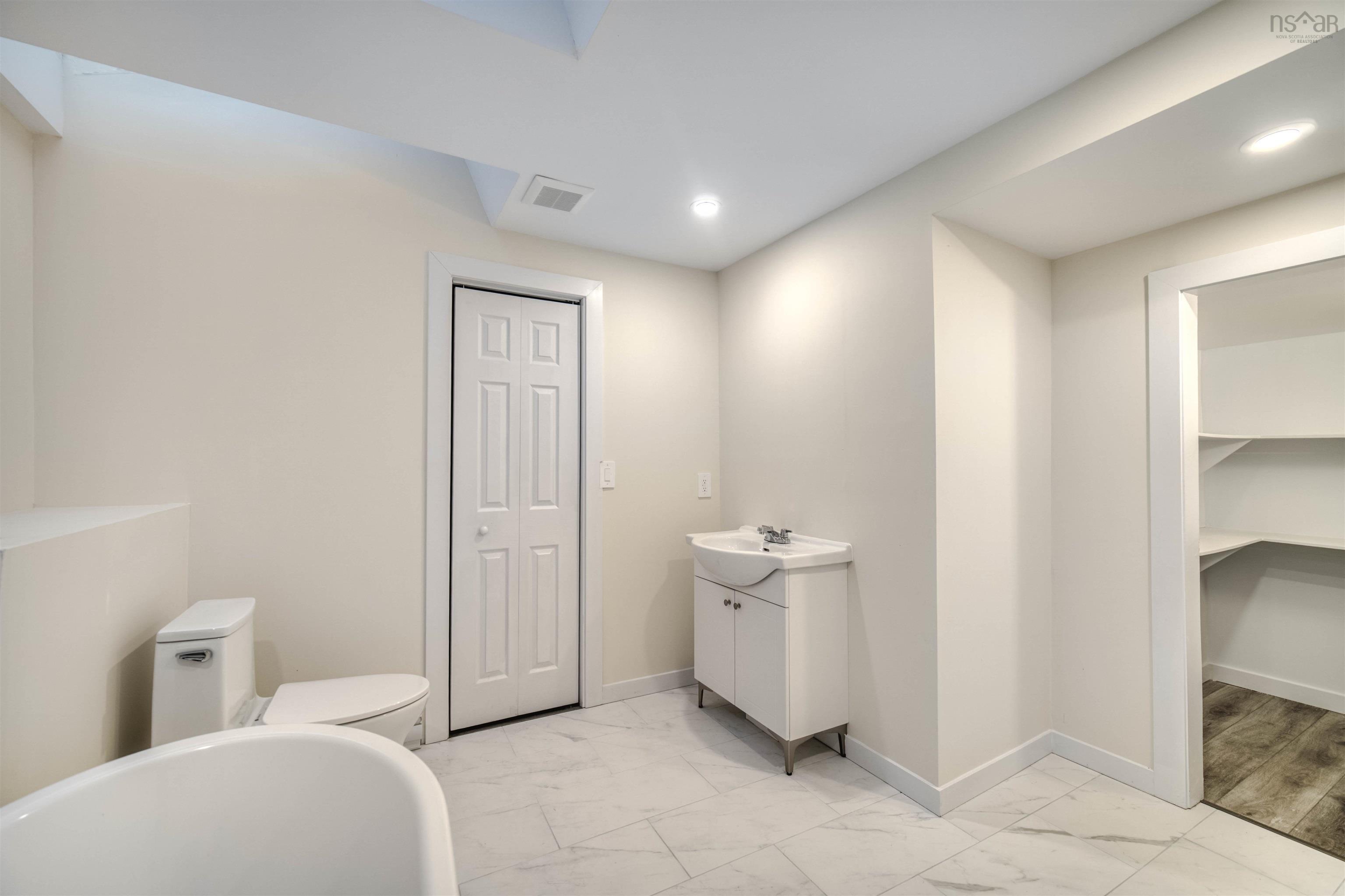 $434,900.00: 4006 Highway 2, Fletchers Lake