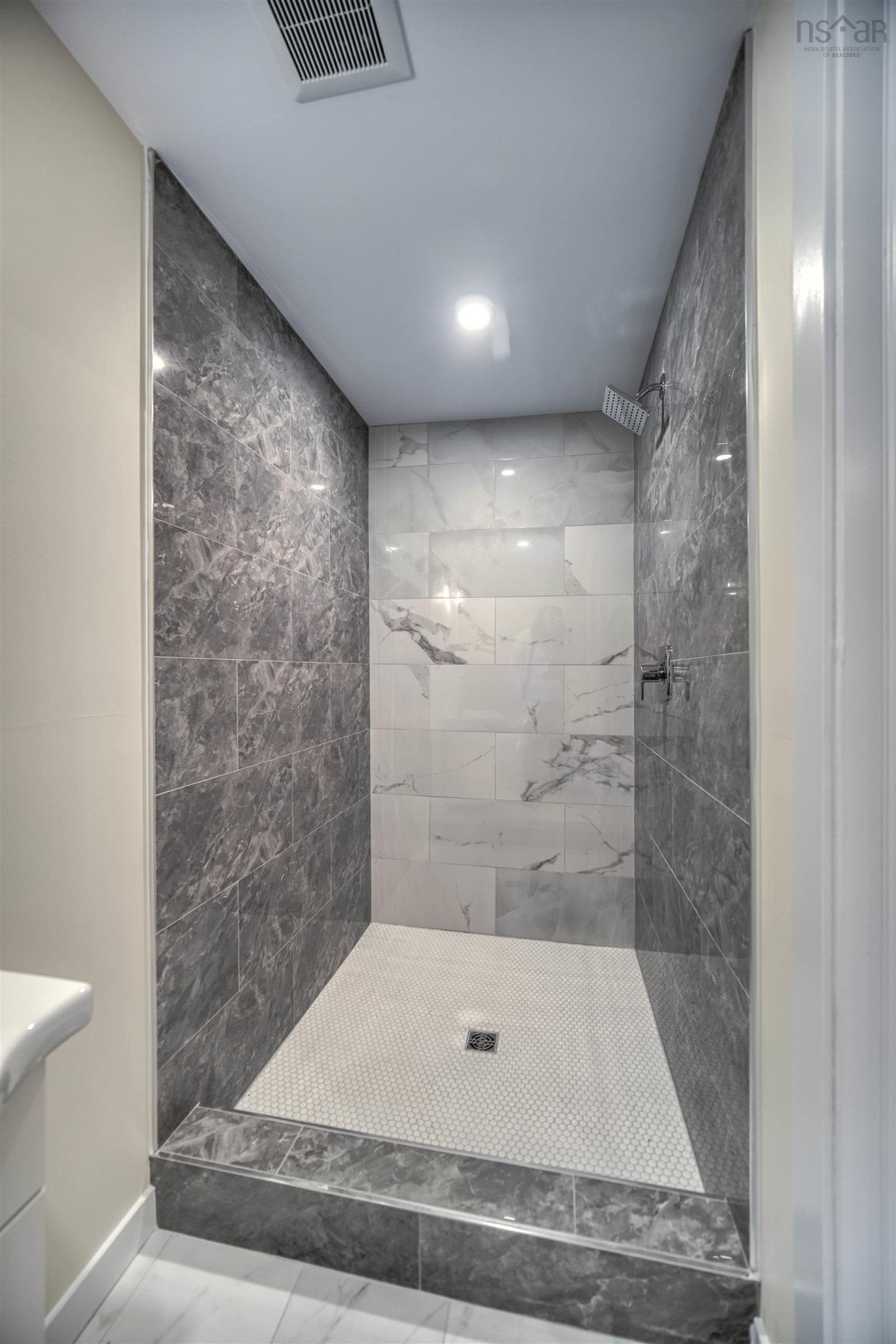 $434,900.00: 4006 Highway 2, Fletchers Lake