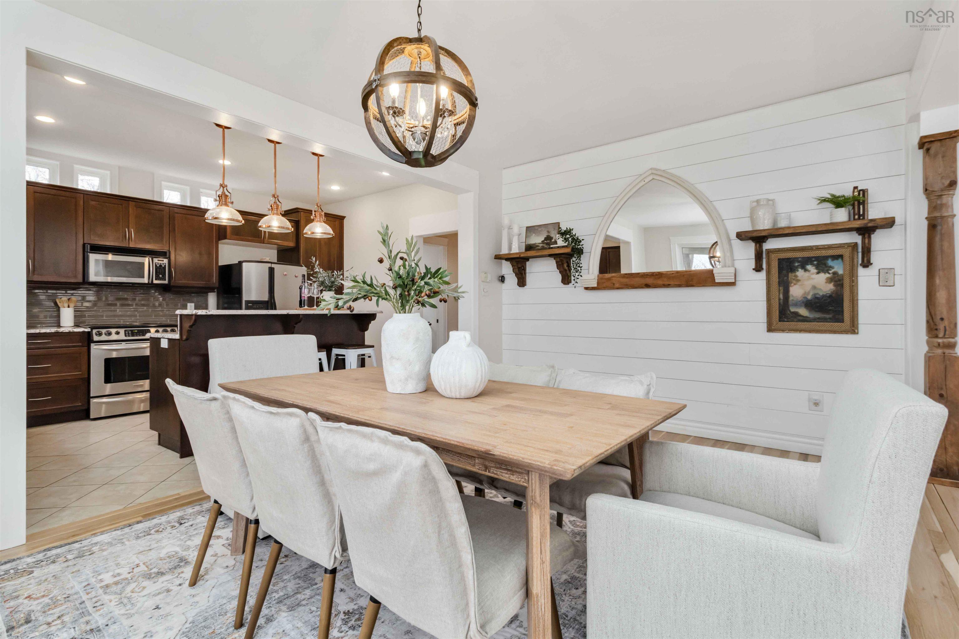 $699,900.00: 91 Mount Marina Road, Fox Point