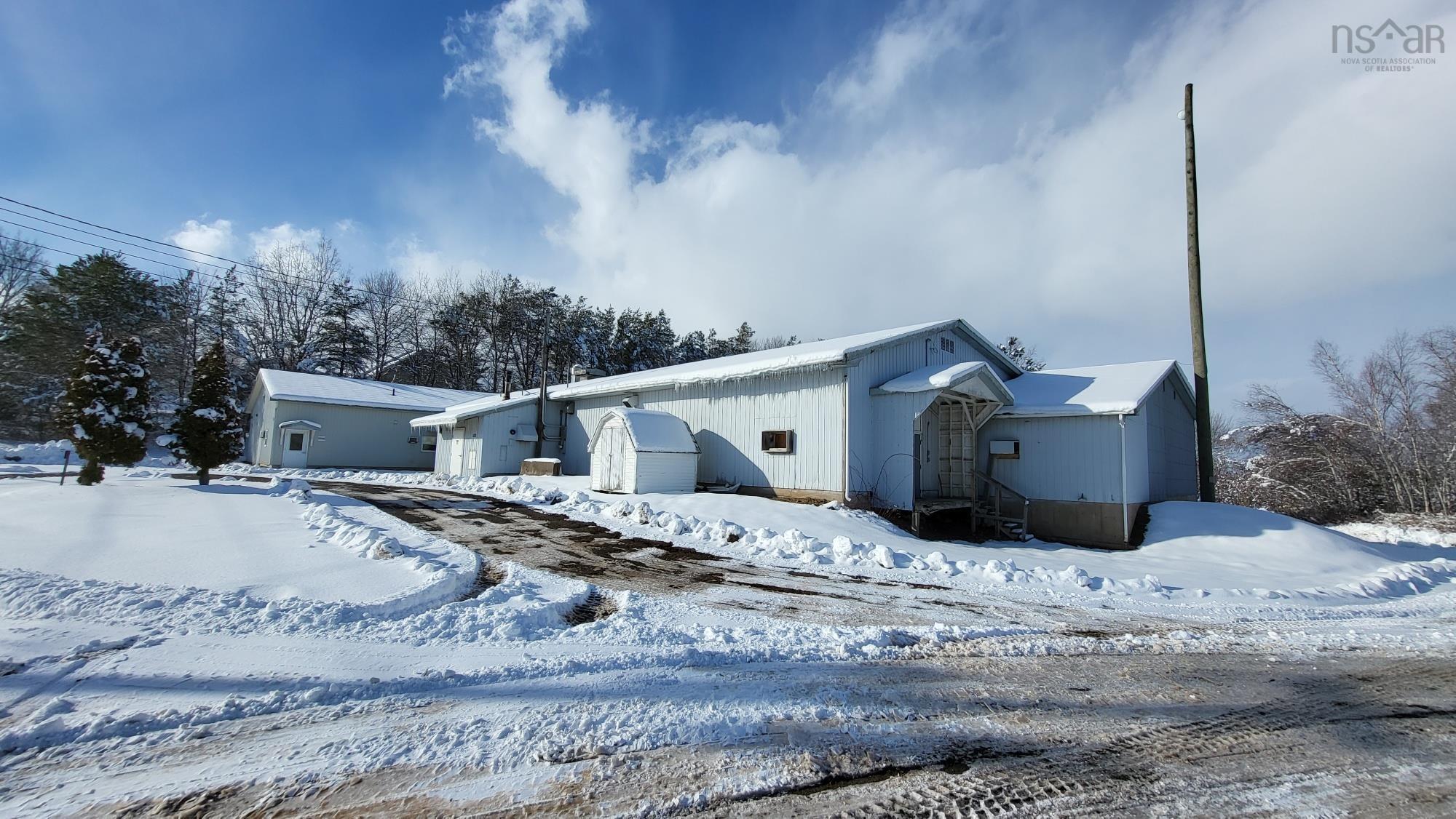 $799,000.00: 9565 Commercial Street, New Minas