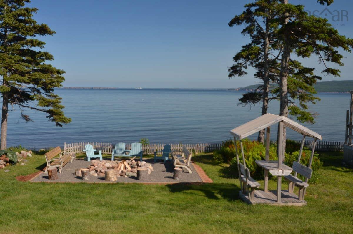 $1,995,000.00: 45227 Cabot Trail, North Shore