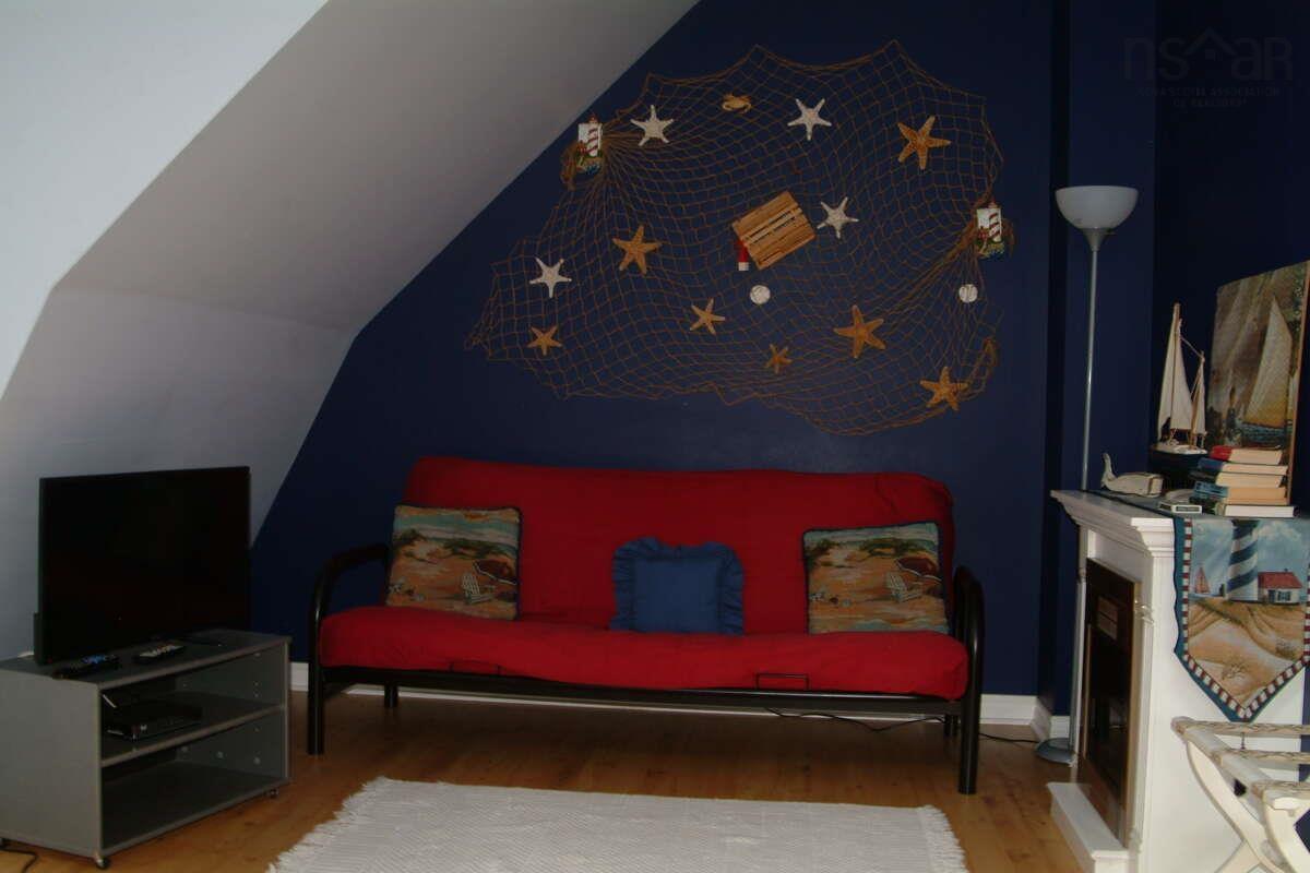 $1,995,000.00: 45227 Cabot Trail, North Shore