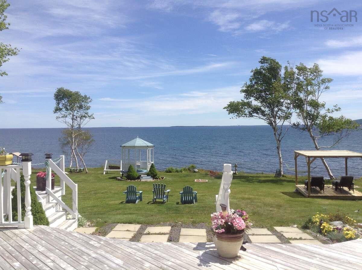 $1,995,000.00: 45227 Cabot Trail, North Shore