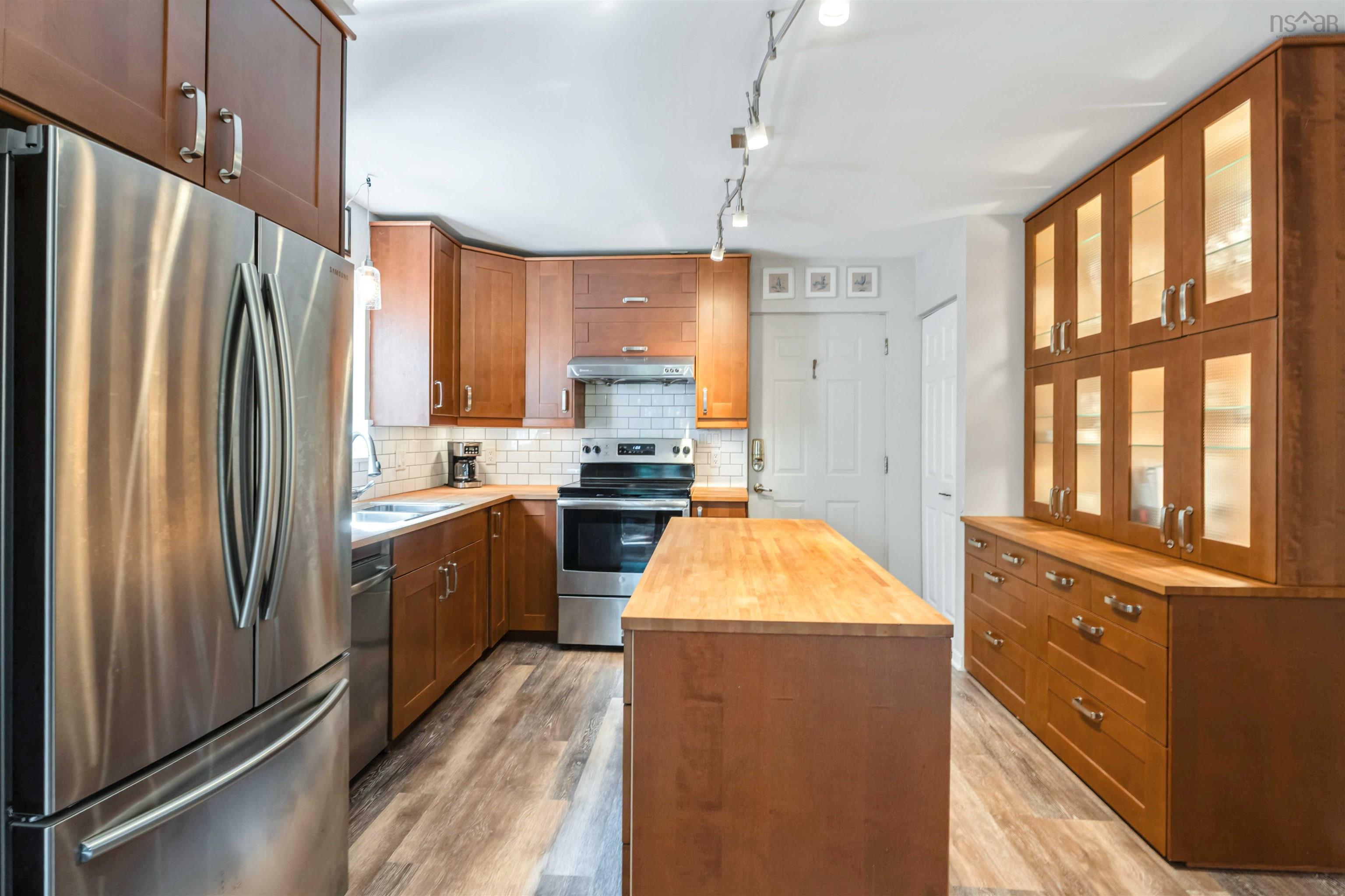 $614,900.00: 1800 Cartier Court, Kingston