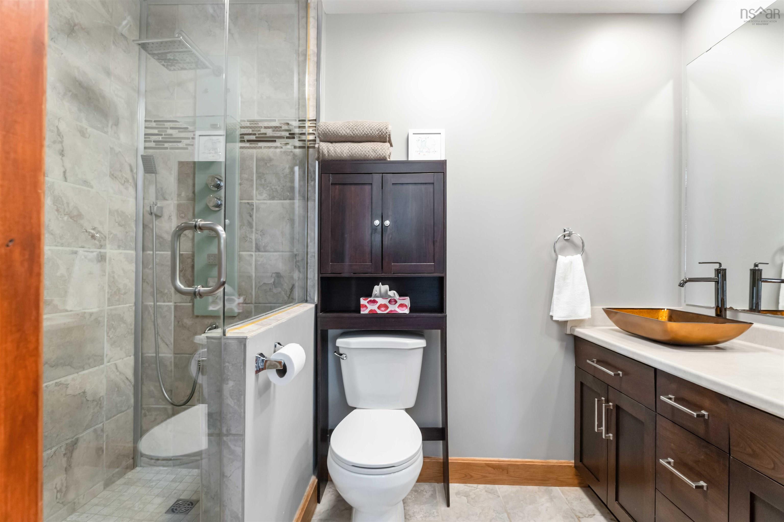 $614,900.00: 1800 Cartier Court, Kingston