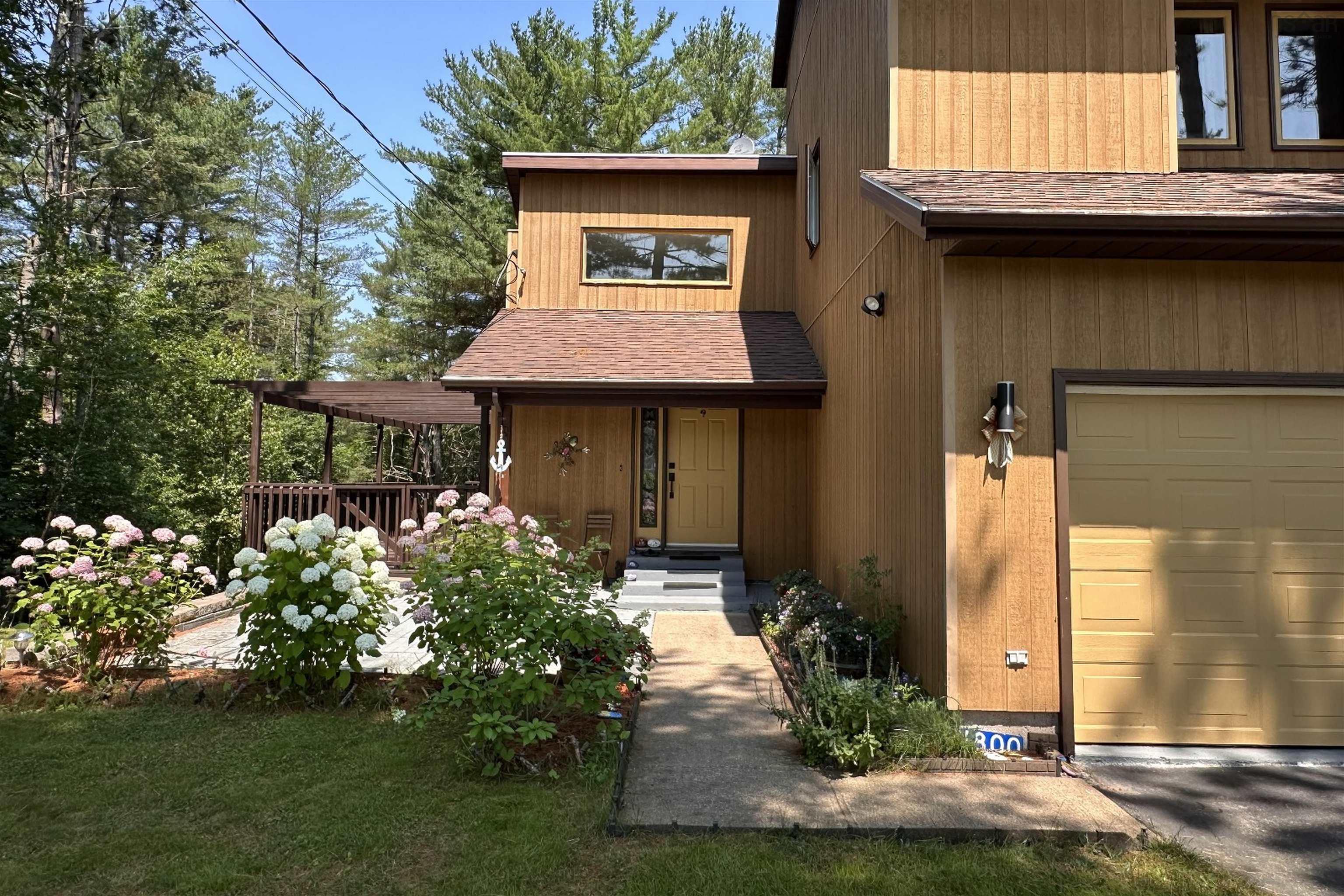 $614,900.00: 1800 Cartier Court, Kingston