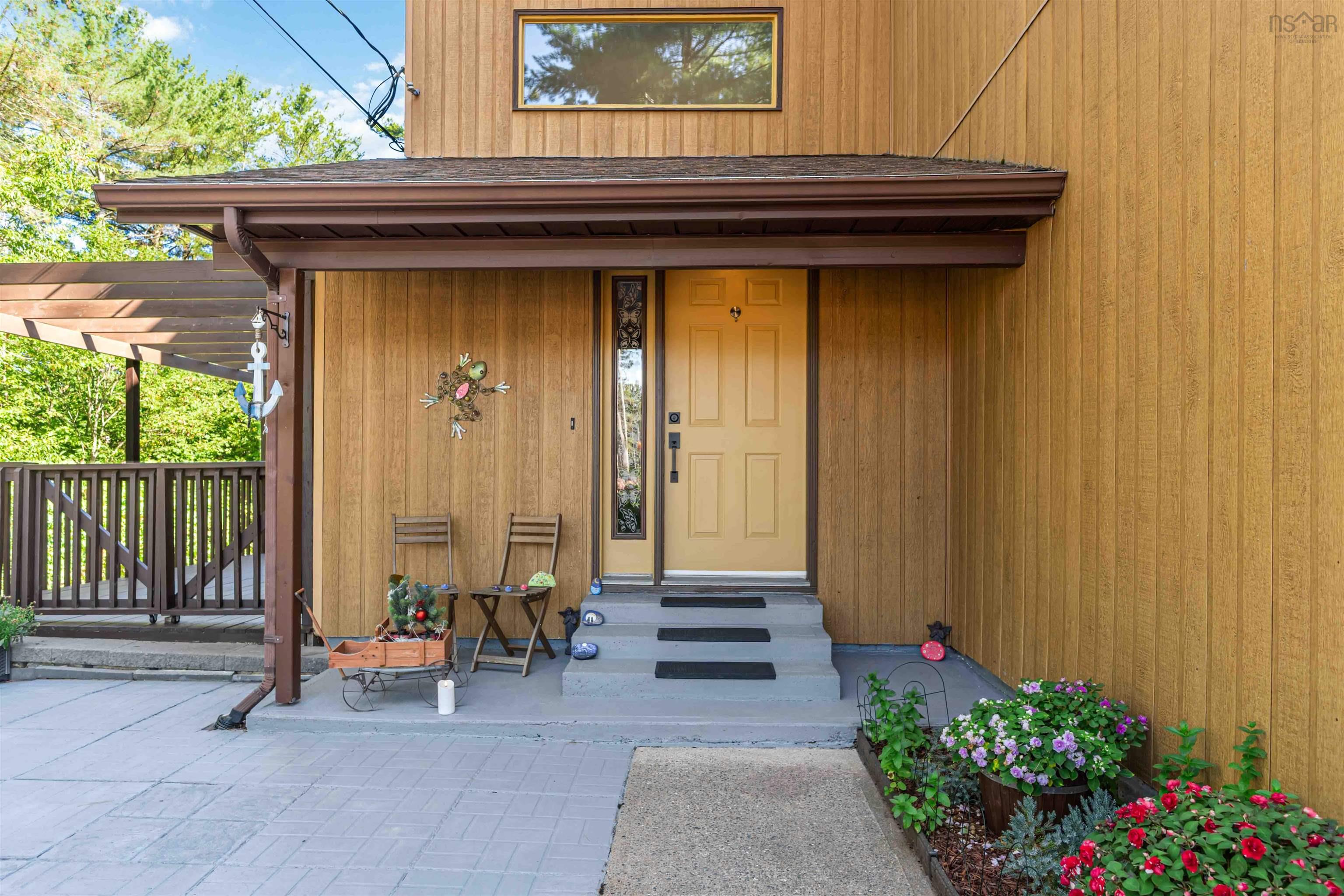 $614,900.00: 1800 Cartier Court, Kingston