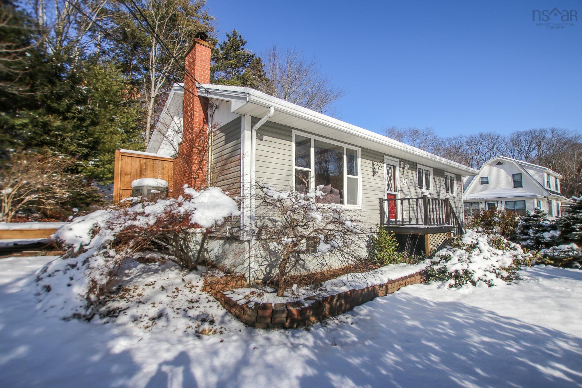 38 Dartmouth Road, Bedford, NS (MLS 202601216)