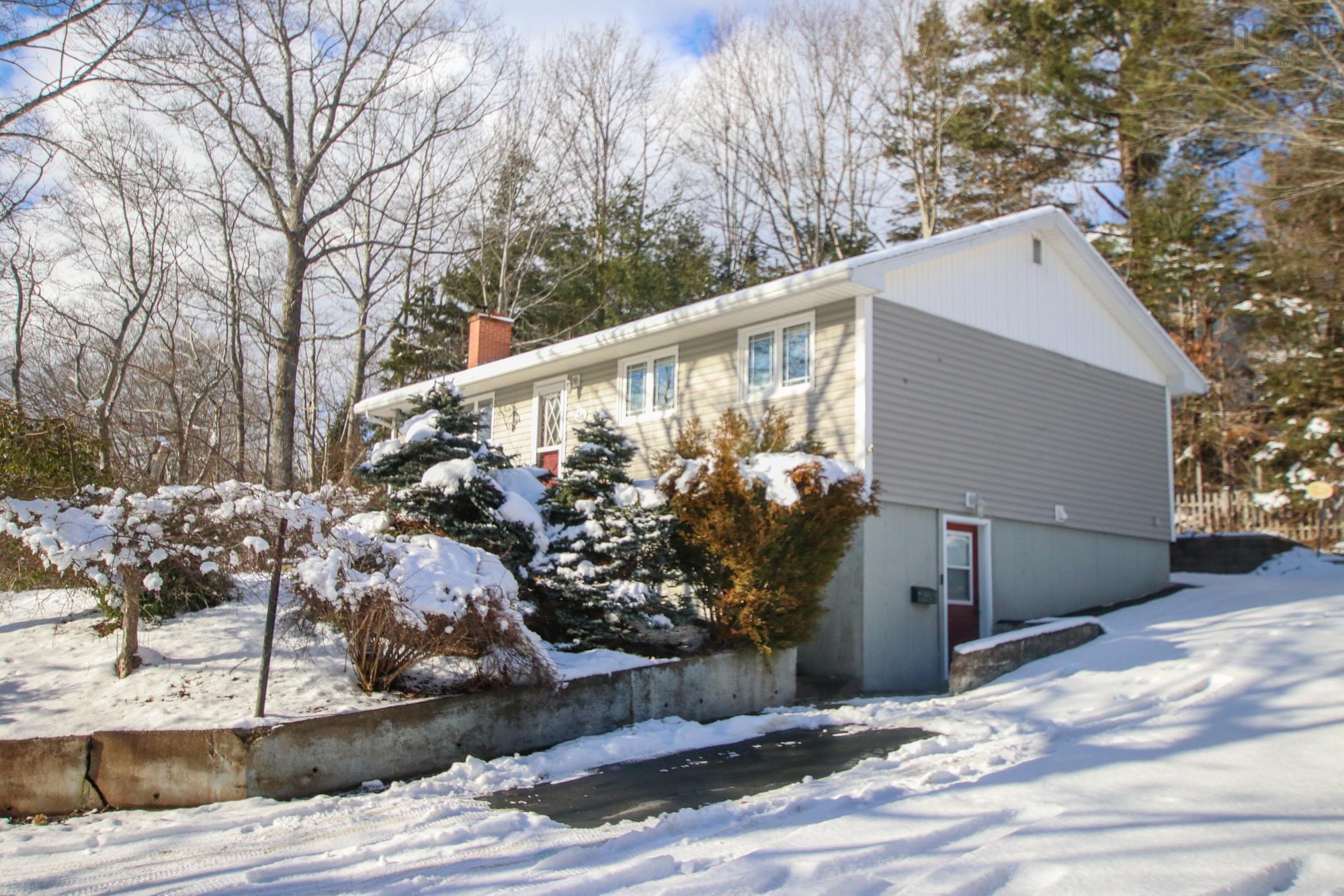 38 Dartmouth Road, Bedford, NS (MLS 202601216)