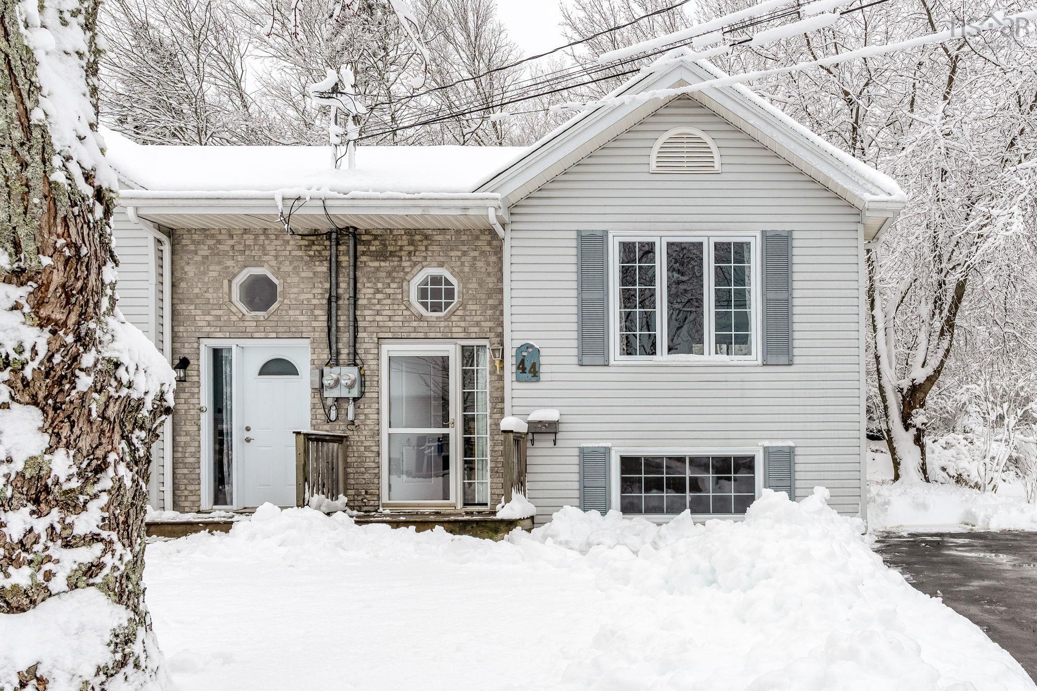 44 Haddad Drive, Lower Sackville, NS (MLS® 202601219) | Lower Sackville Real Estate | RE/MAX Halifax