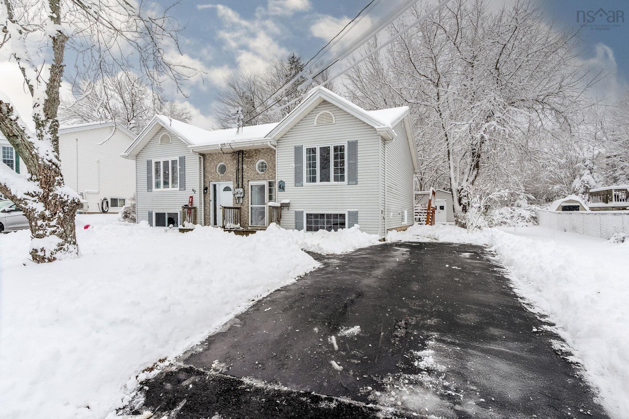 44 Haddad Drive, Lower Sackville, NS (MLS 202601219)