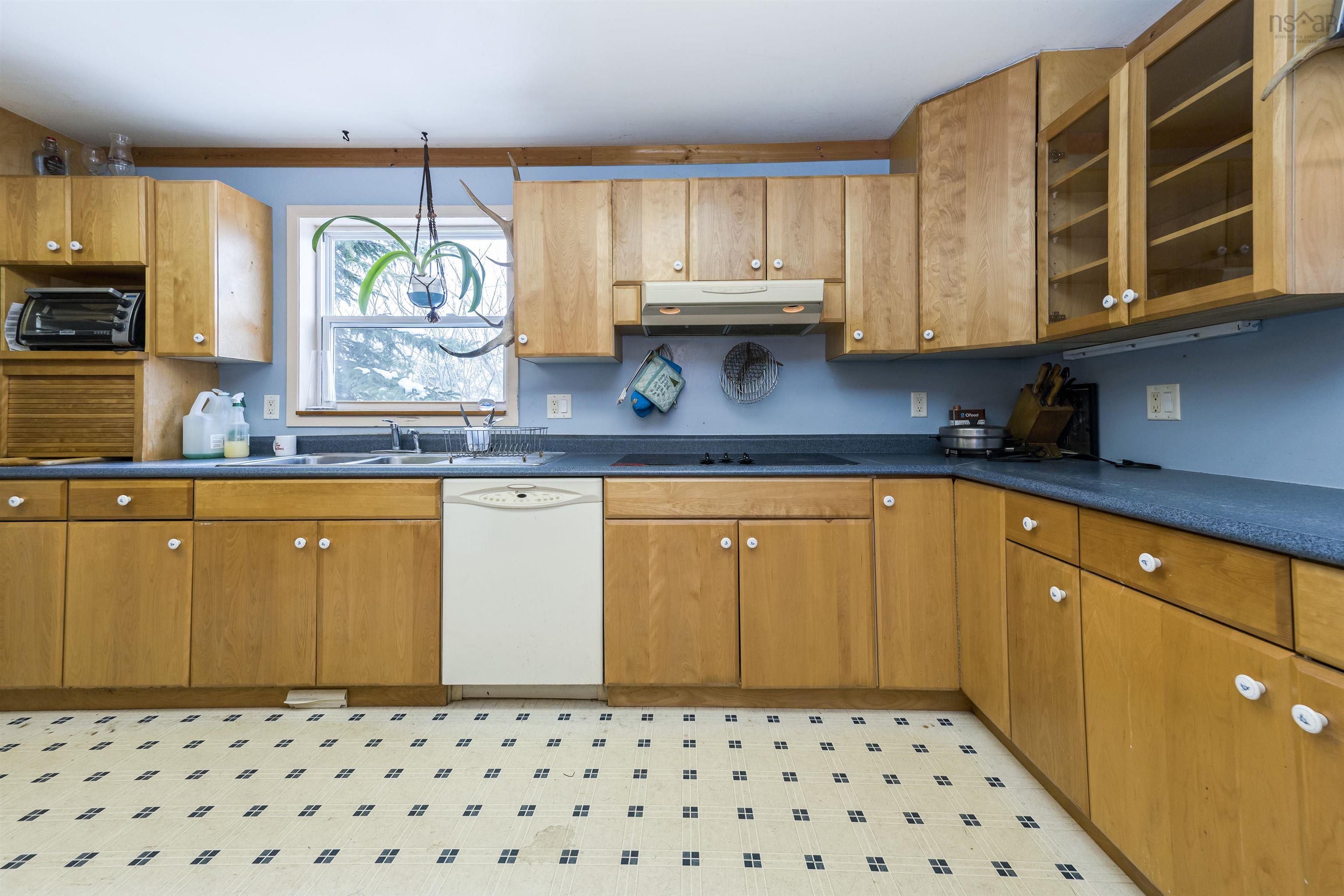 $800,000.00: 70 Hurricane Lane, Eastern Passage