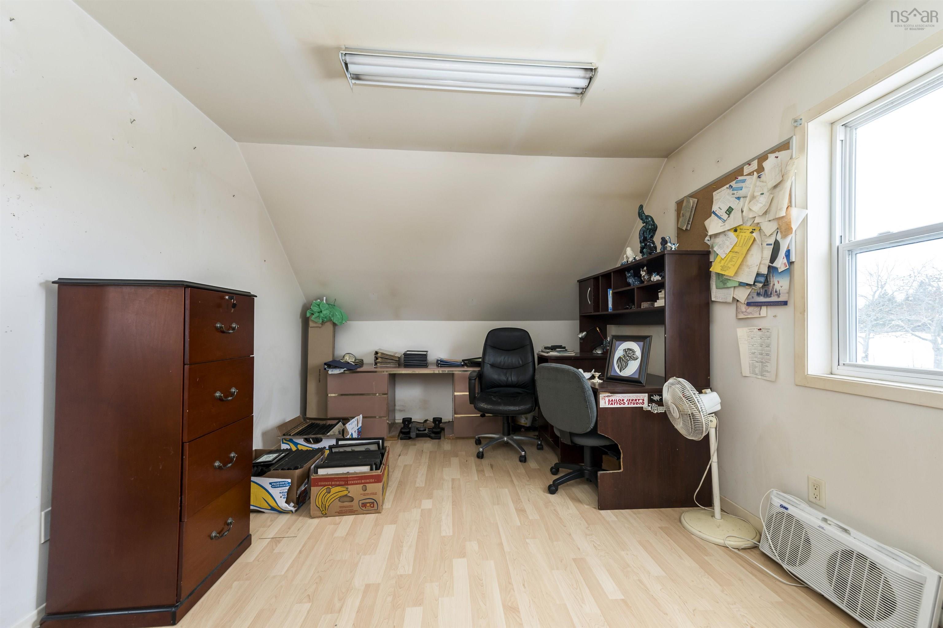 $800,000.00: 70 Hurricane Lane, Eastern Passage