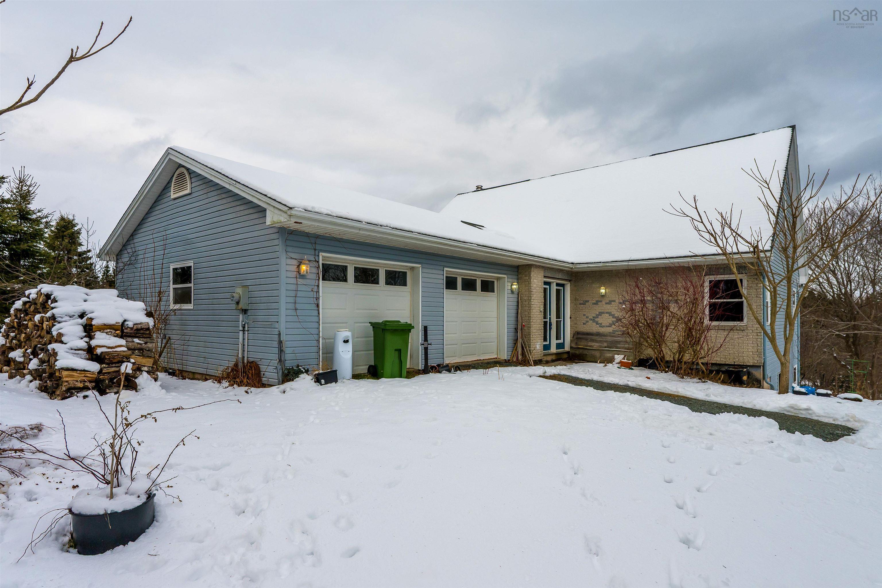 $800,000.00: 70 Hurricane Lane, Eastern Passage