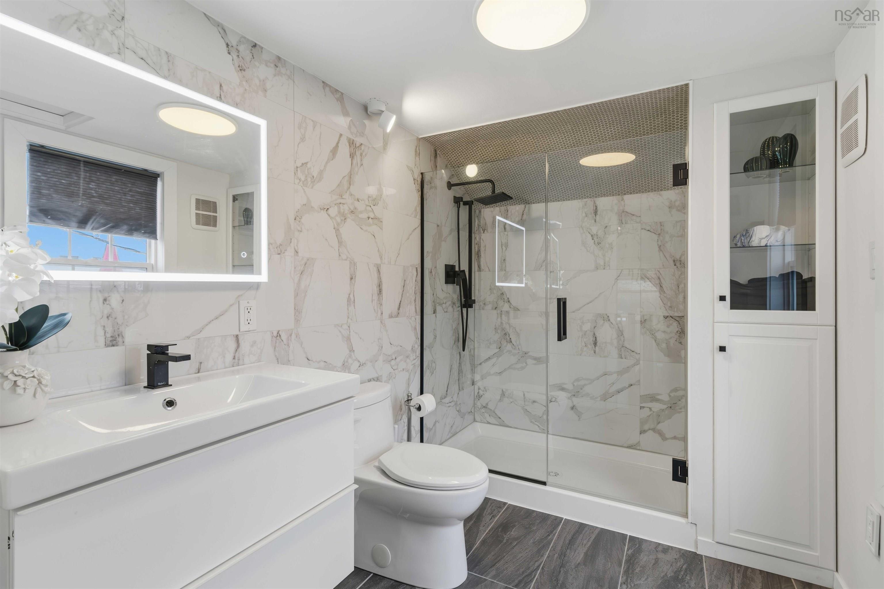 $725,000.00: 35 McFatridge Road, Fairview