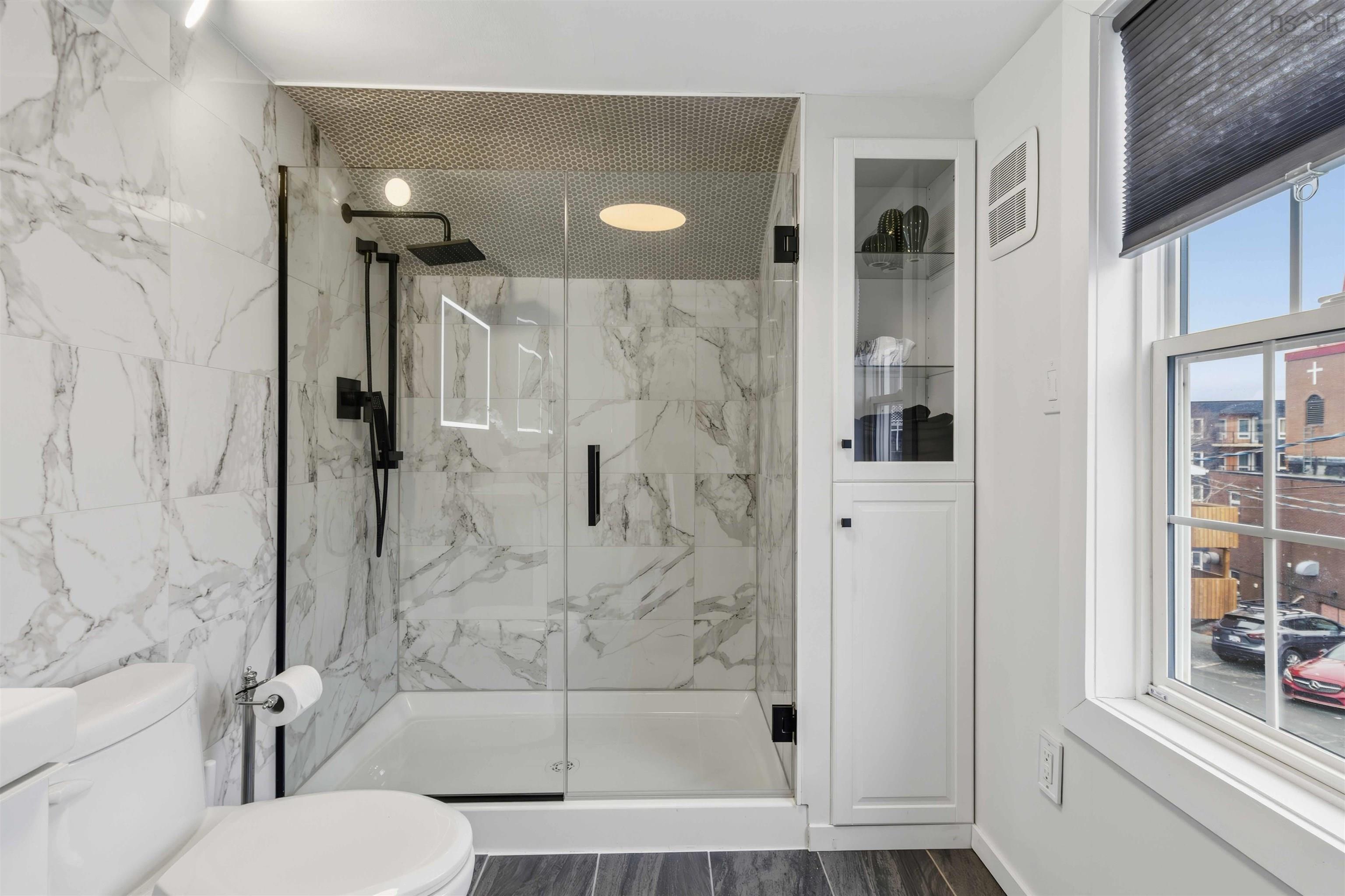 $725,000.00: 35 McFatridge Road, Fairview