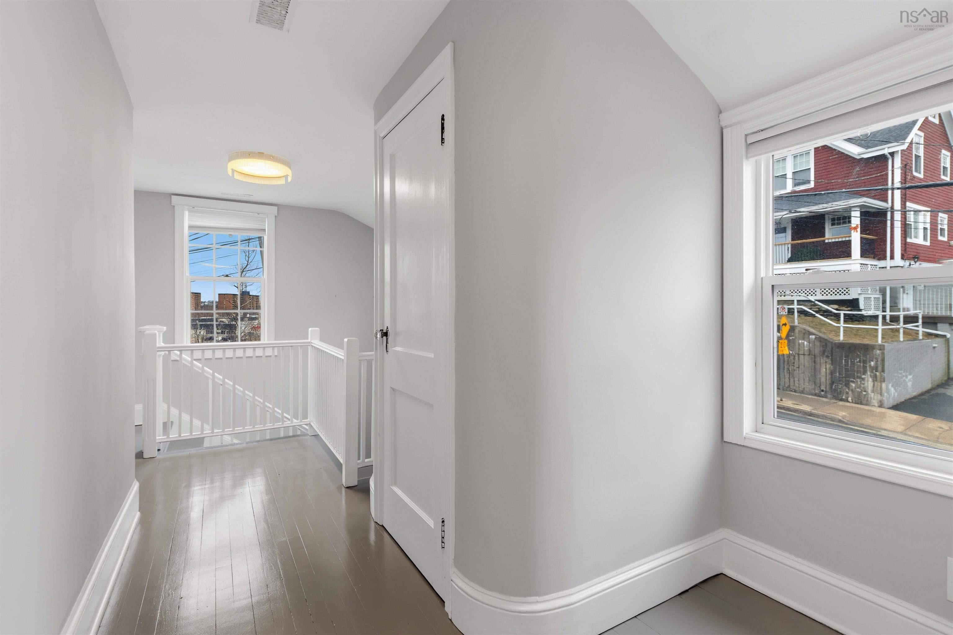 $725,000.00: 35 McFatridge Road, Fairview