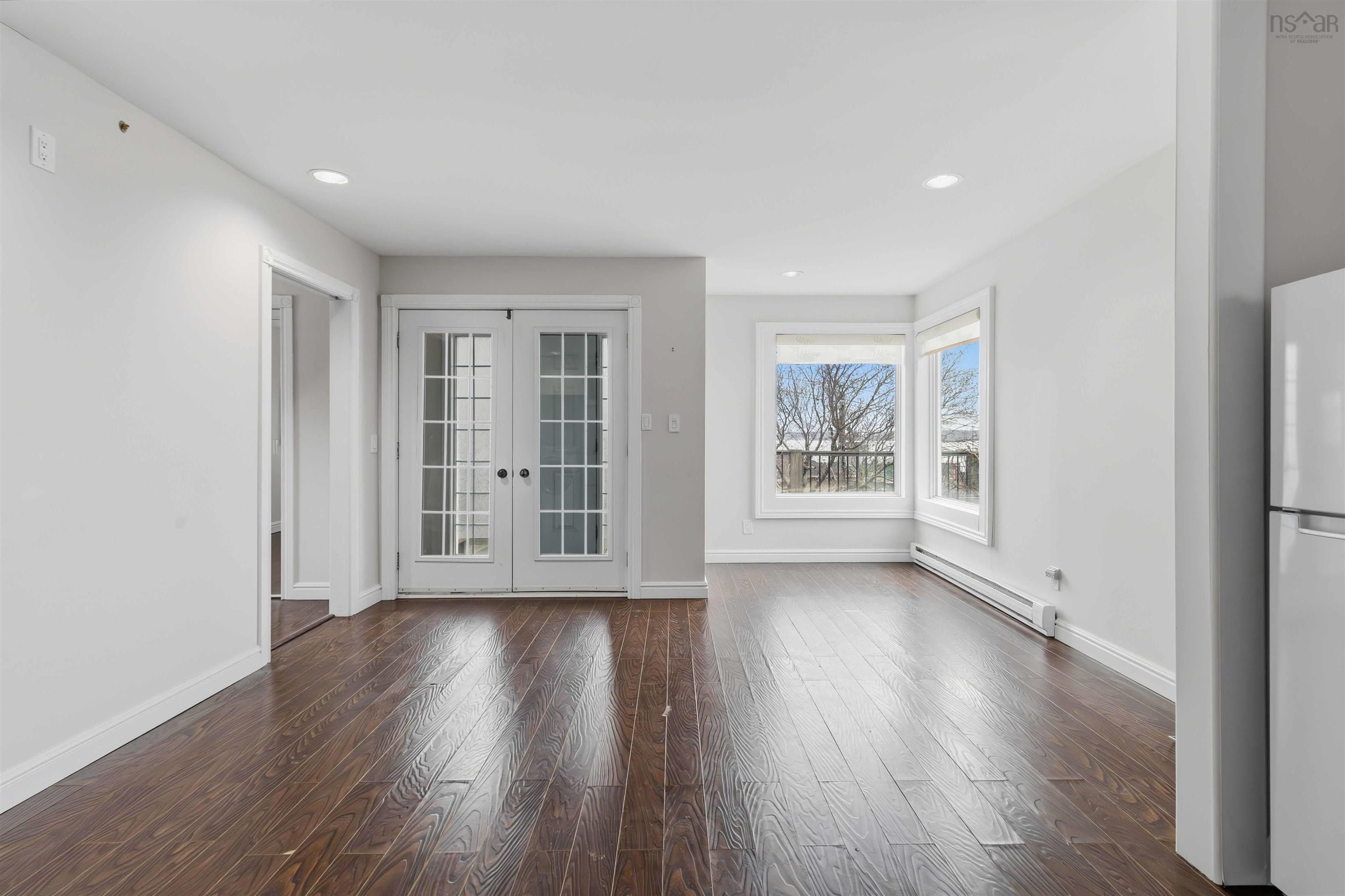 $725,000.00: 35 McFatridge Road, Fairview