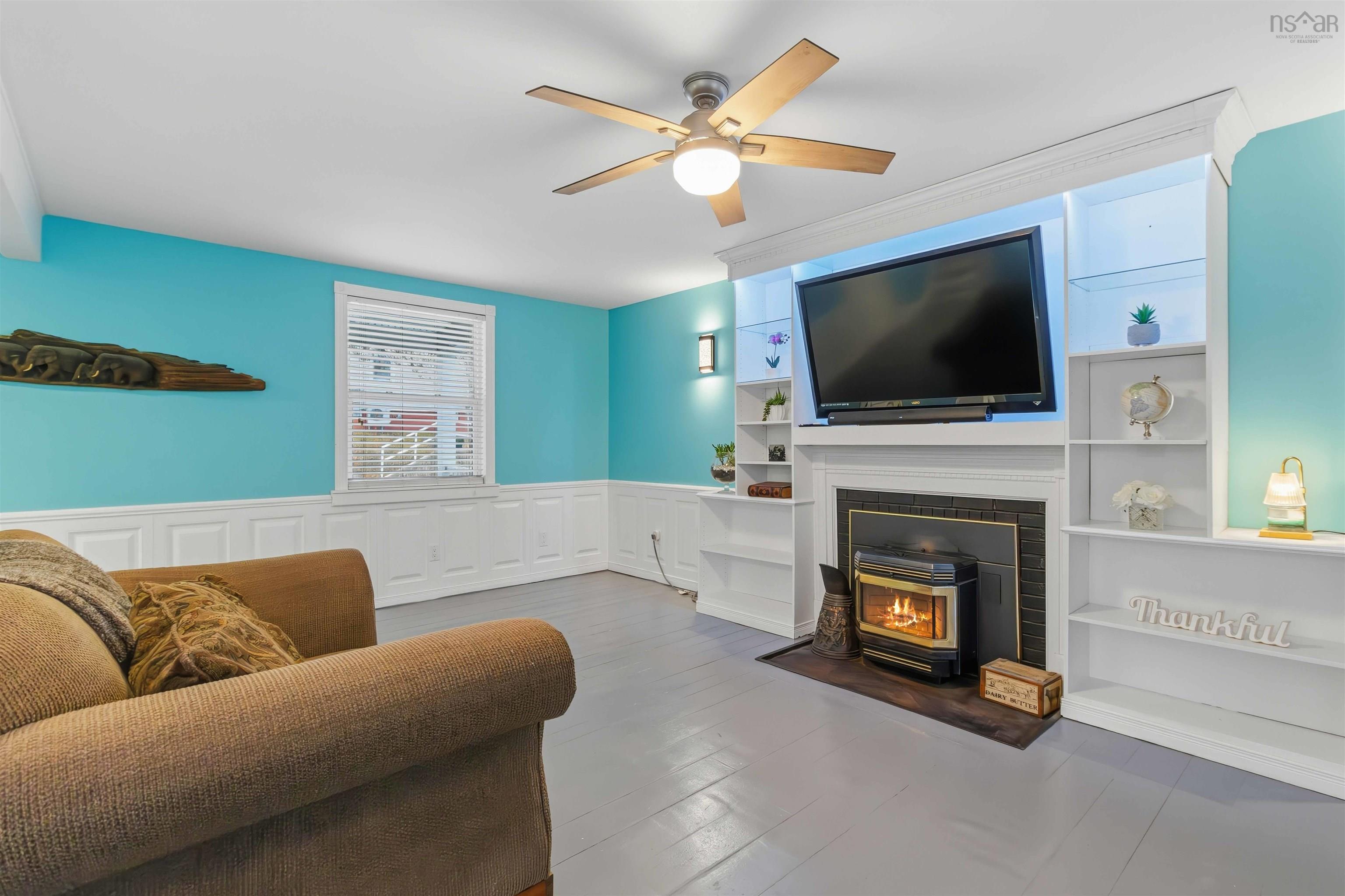 $725,000.00: 35 McFatridge Road, Fairview