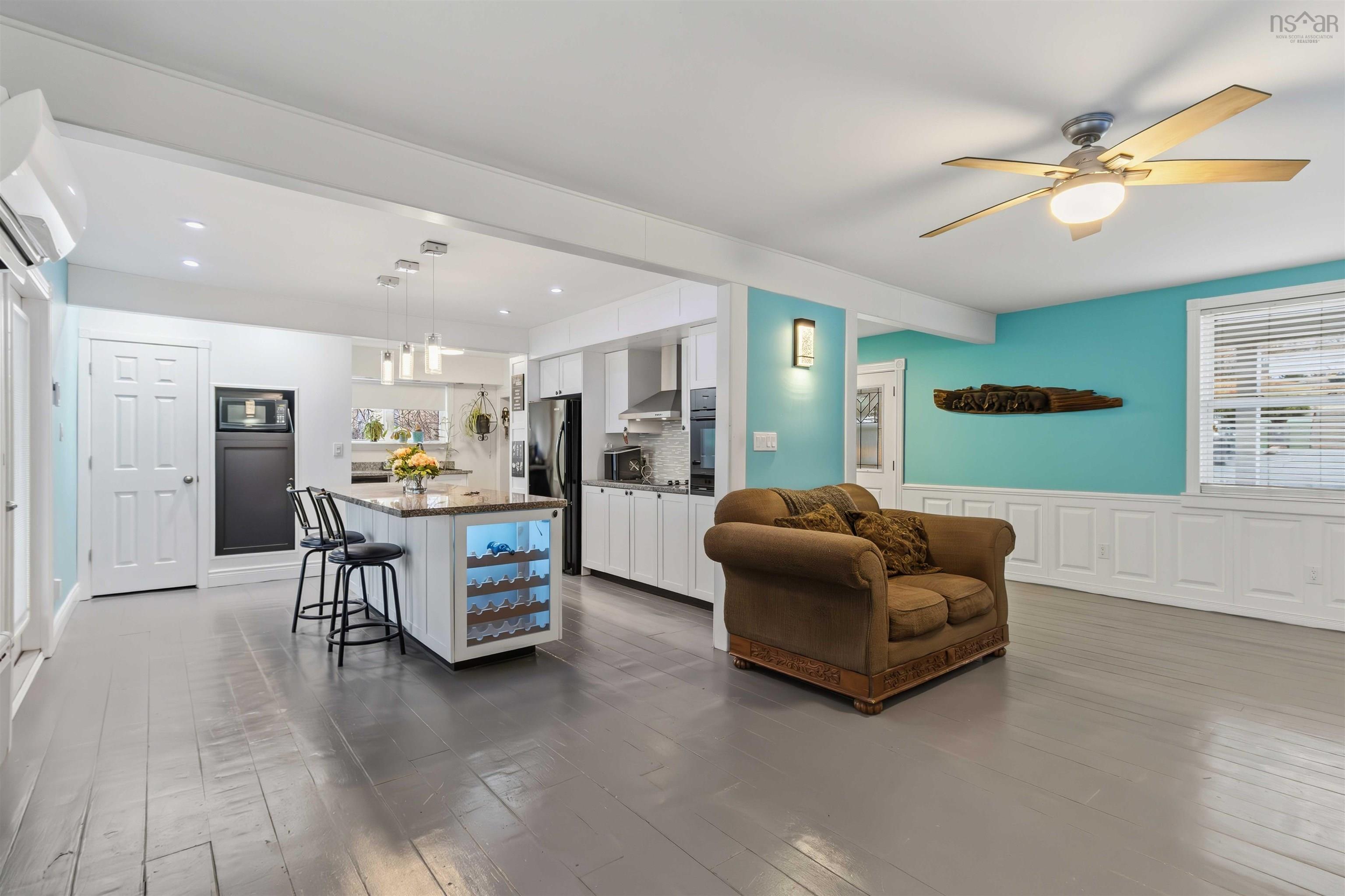 $725,000.00: 35 McFatridge Road, Fairview