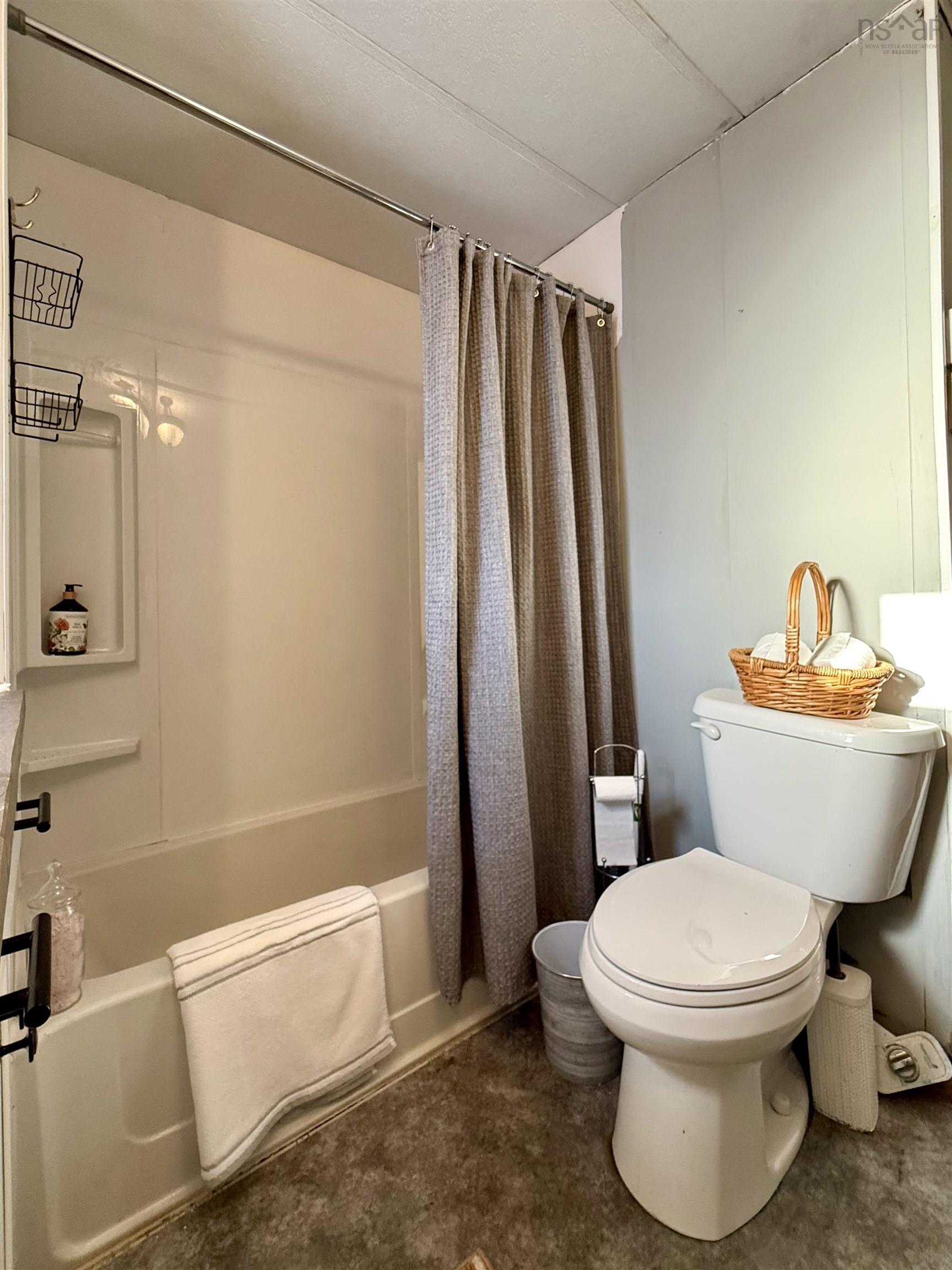 $75,900.00: 16 Brentwood Estates, Amherst