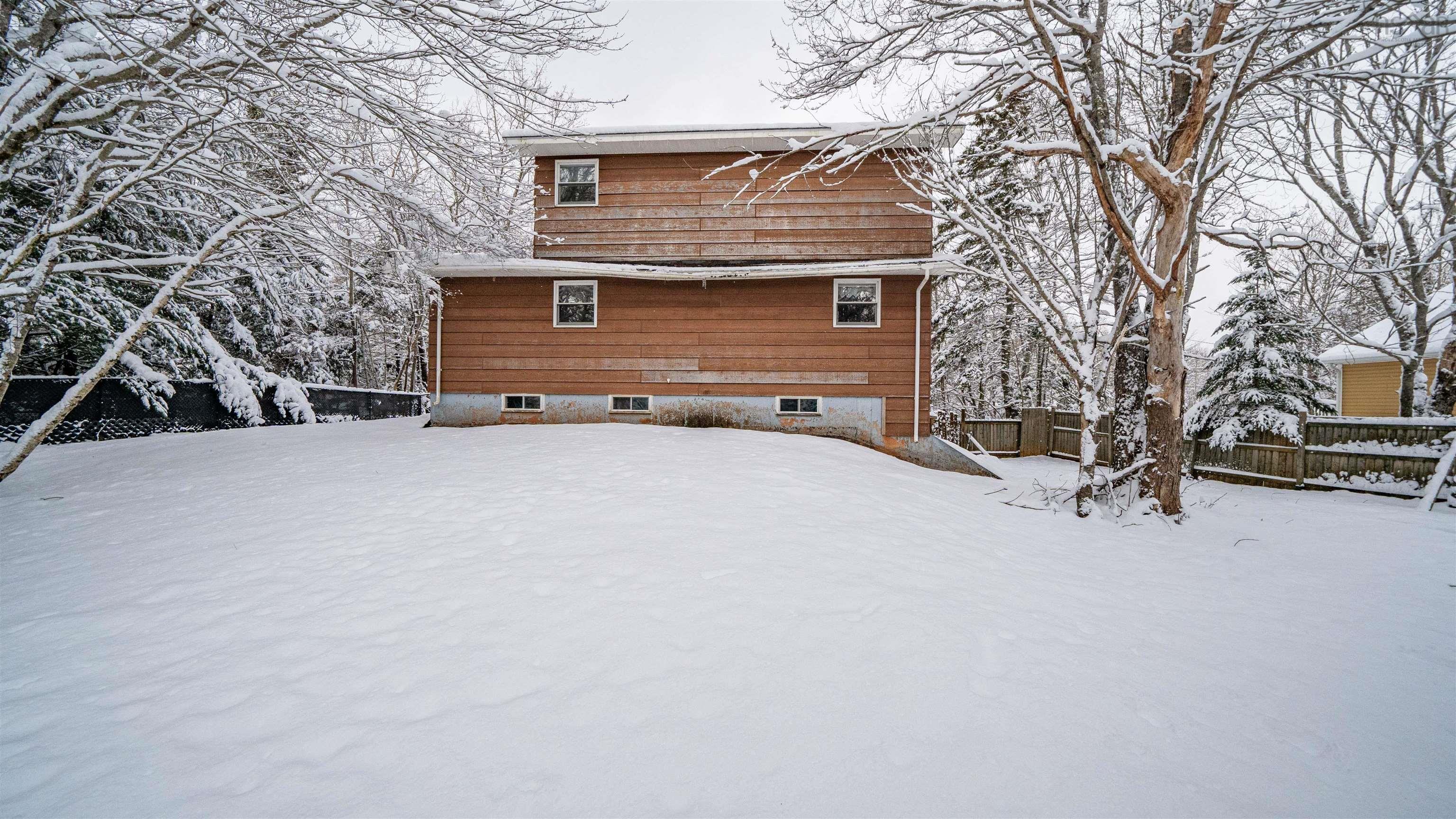 $249,900.00: 45 Franklin Drive, Truro Heights