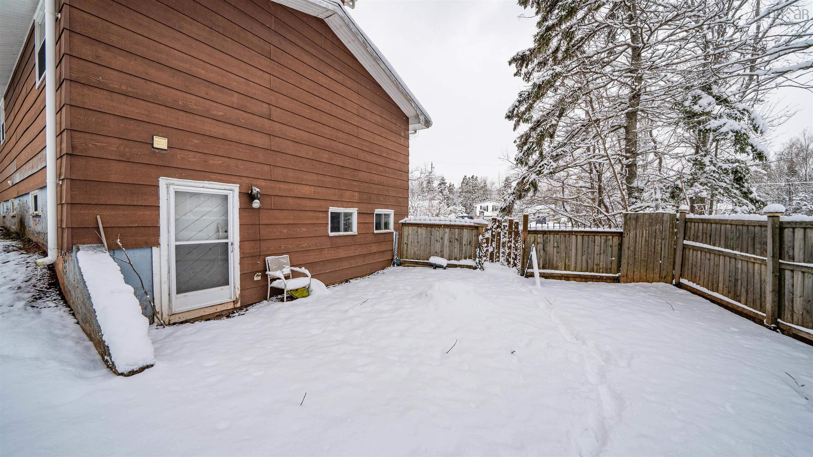 $249,900.00: 45 Franklin Drive, Truro Heights