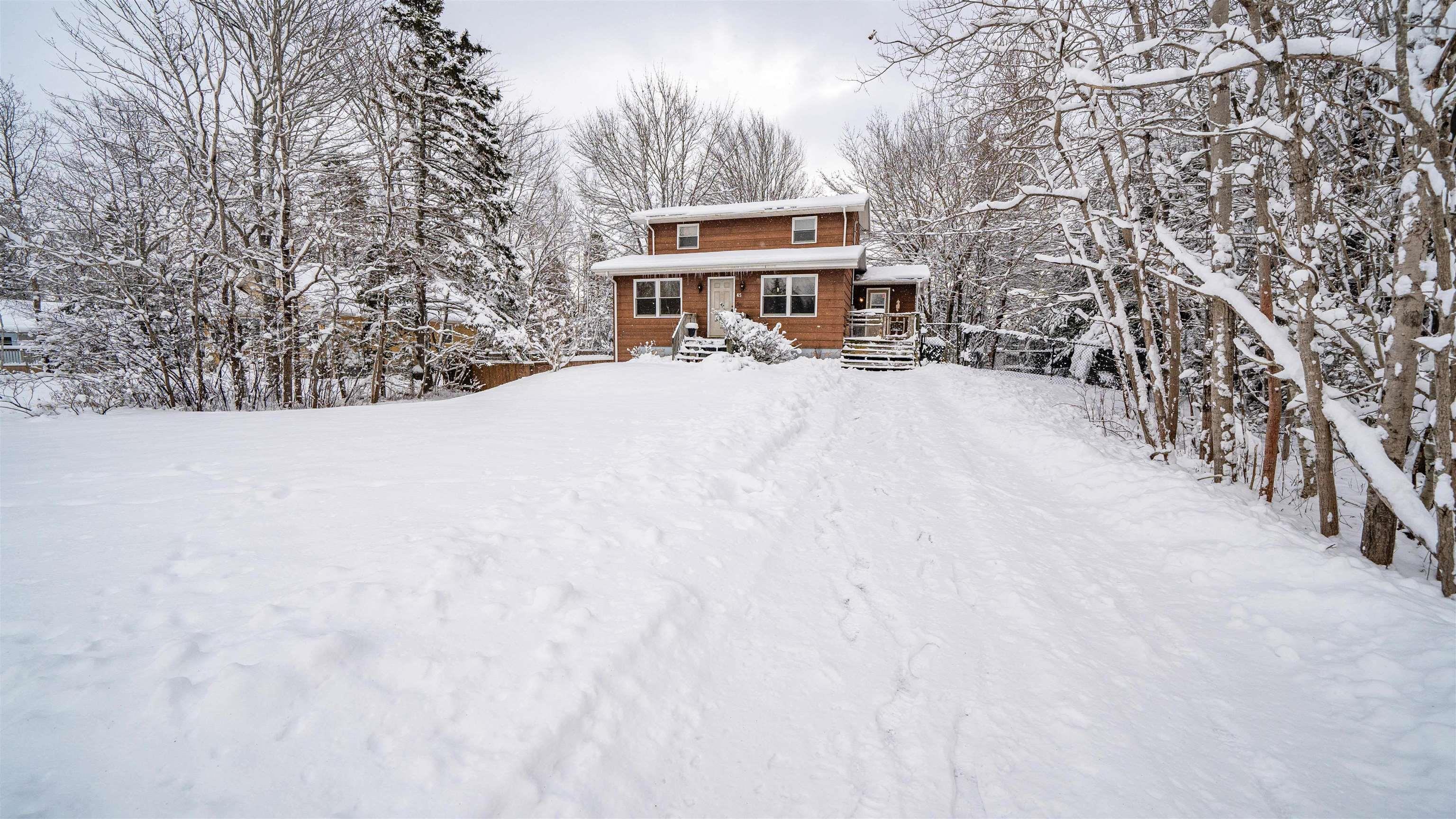 $249,900.00: 45 Franklin Drive, Truro Heights