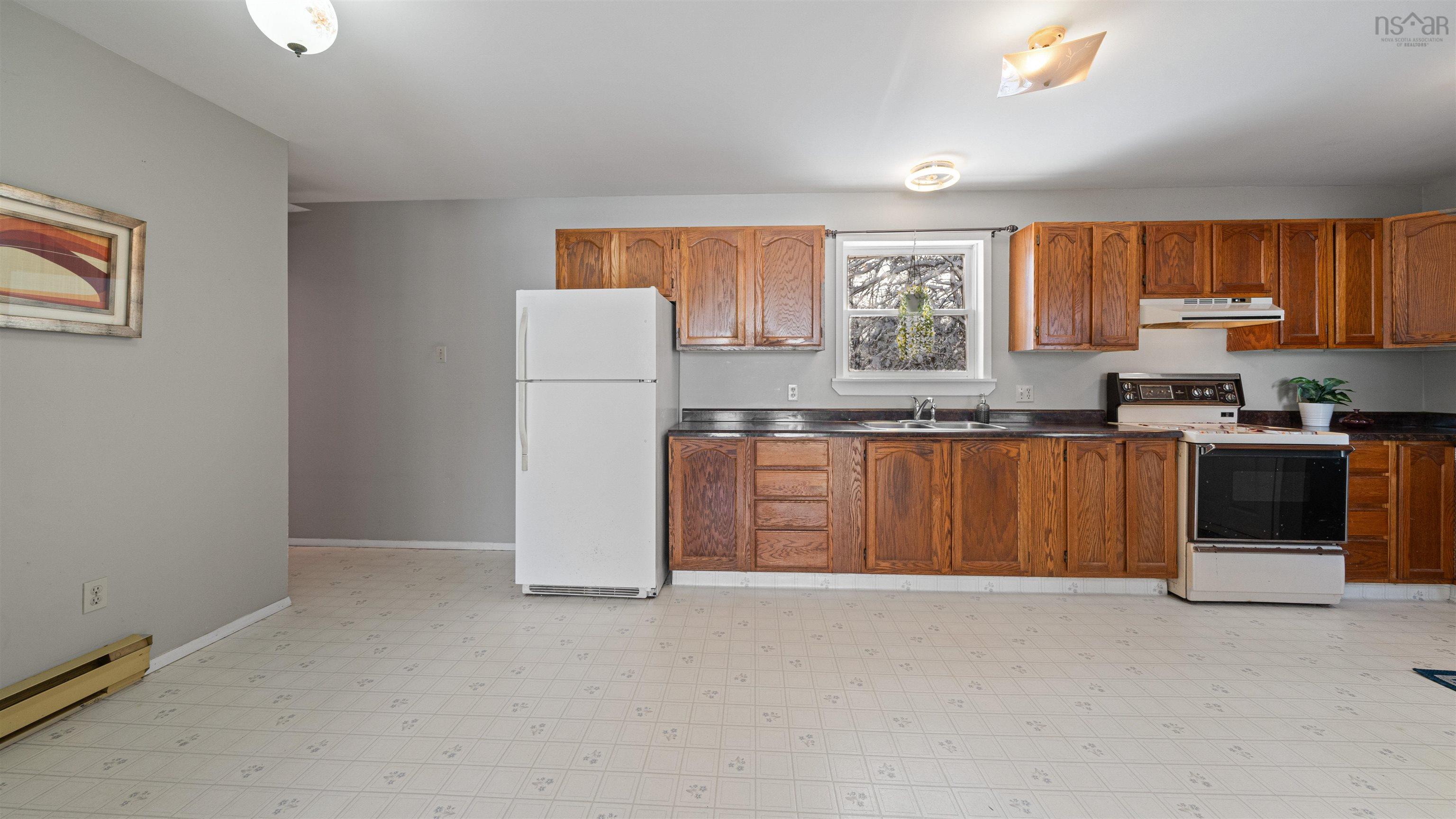 $249,900.00: 45 Franklin Drive, Truro Heights