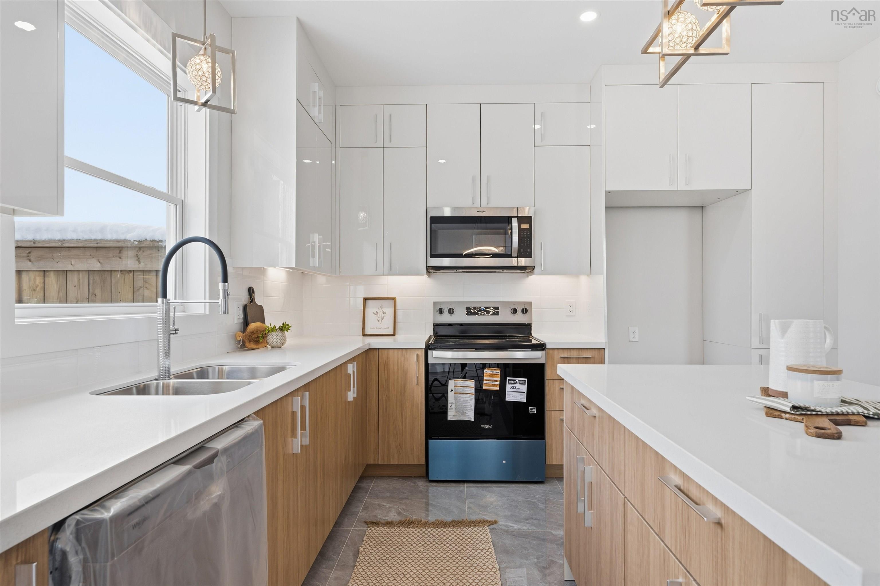 $689,900.00: 25 Zeppelin Crescent, Beechville