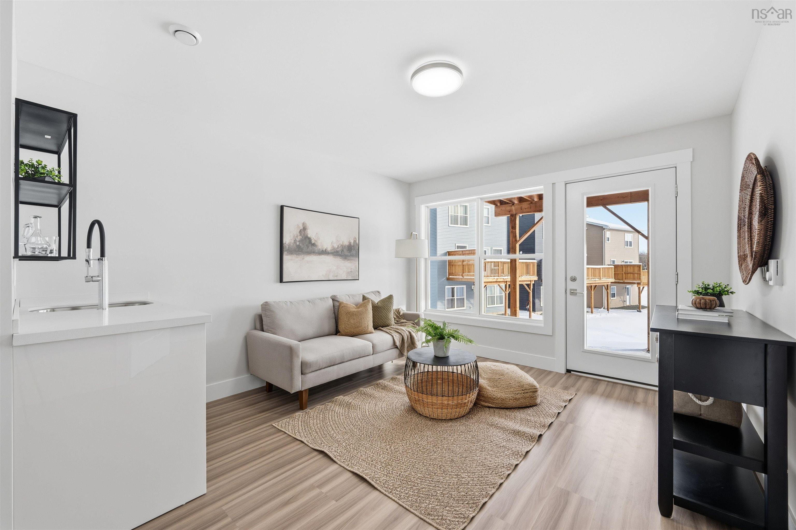 $689,900.00: 25 Zeppelin Crescent, Beechville