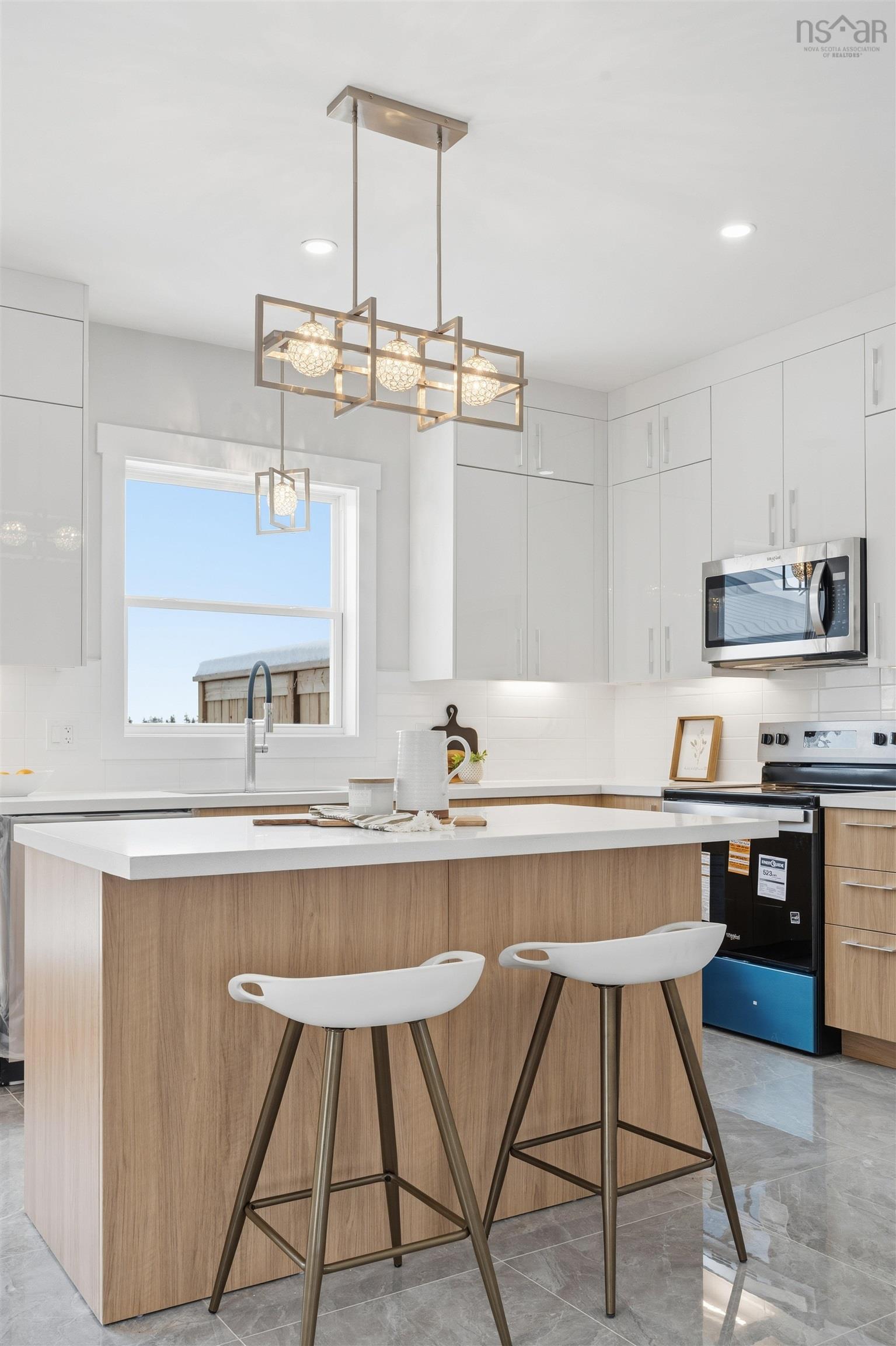 $689,900.00: 25 Zeppelin Crescent, Beechville