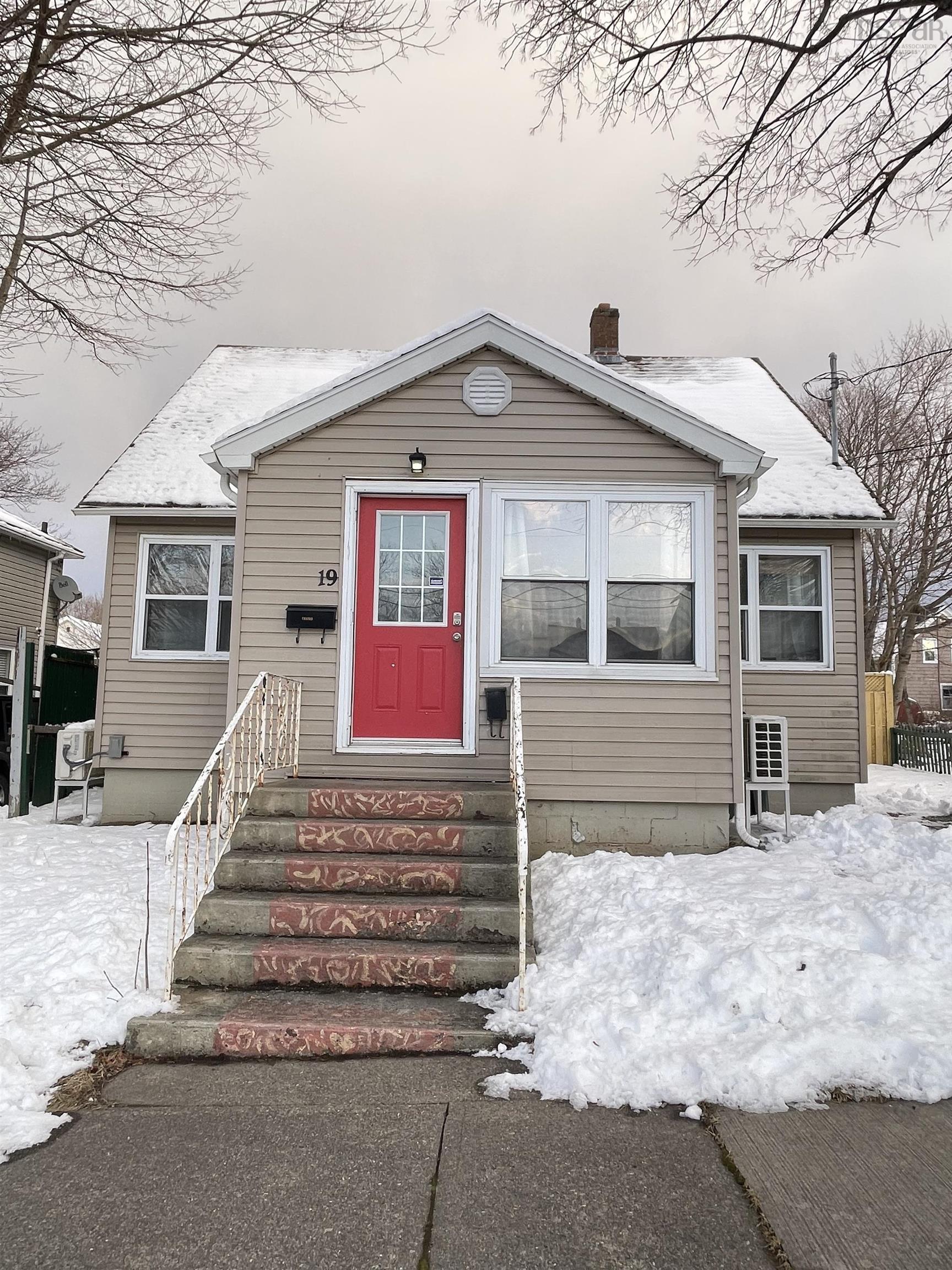 $235,000.00: 19 Norwood Avenue, Sydney