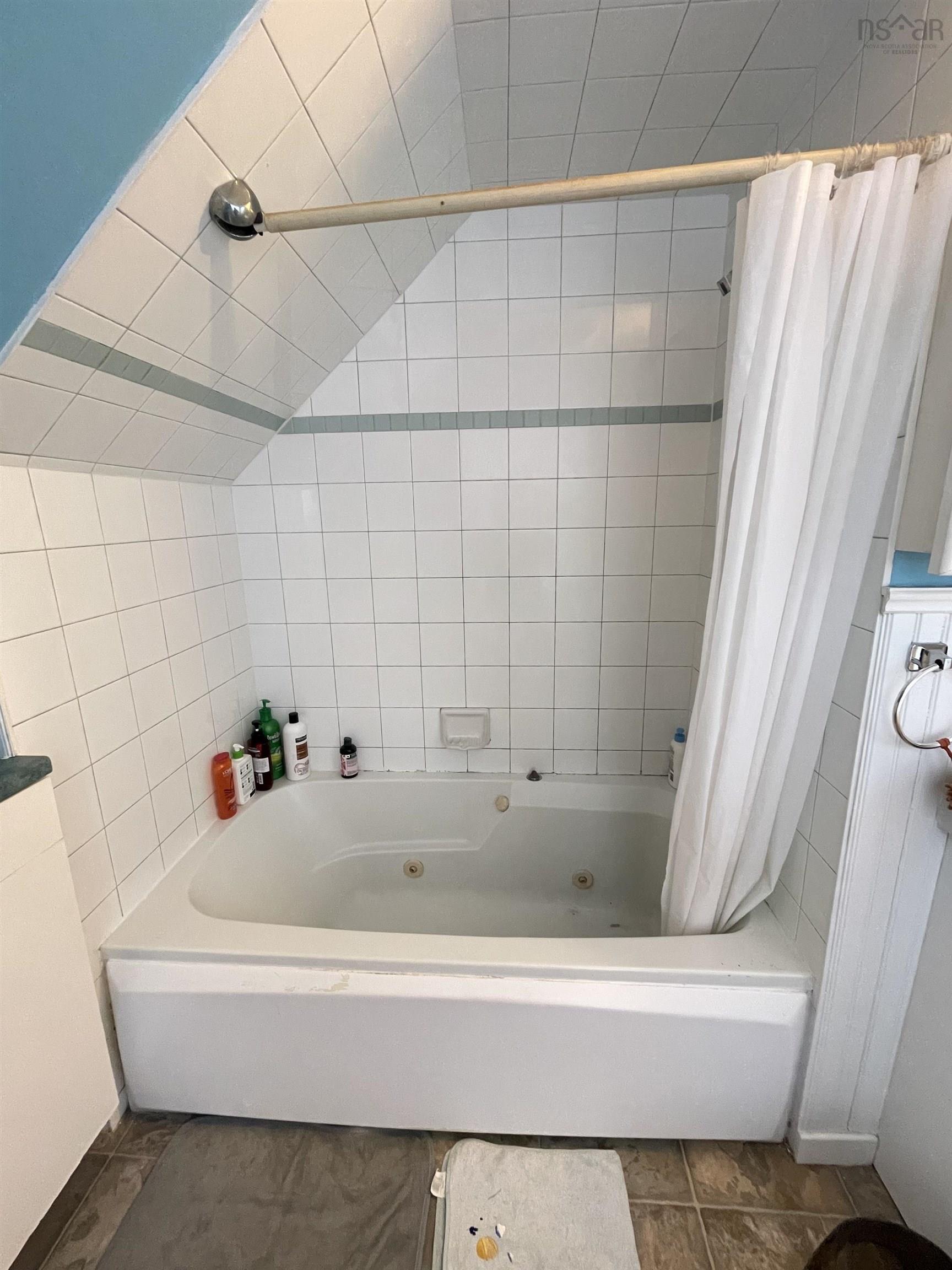 $235,000.00: 19 Norwood Avenue, Sydney