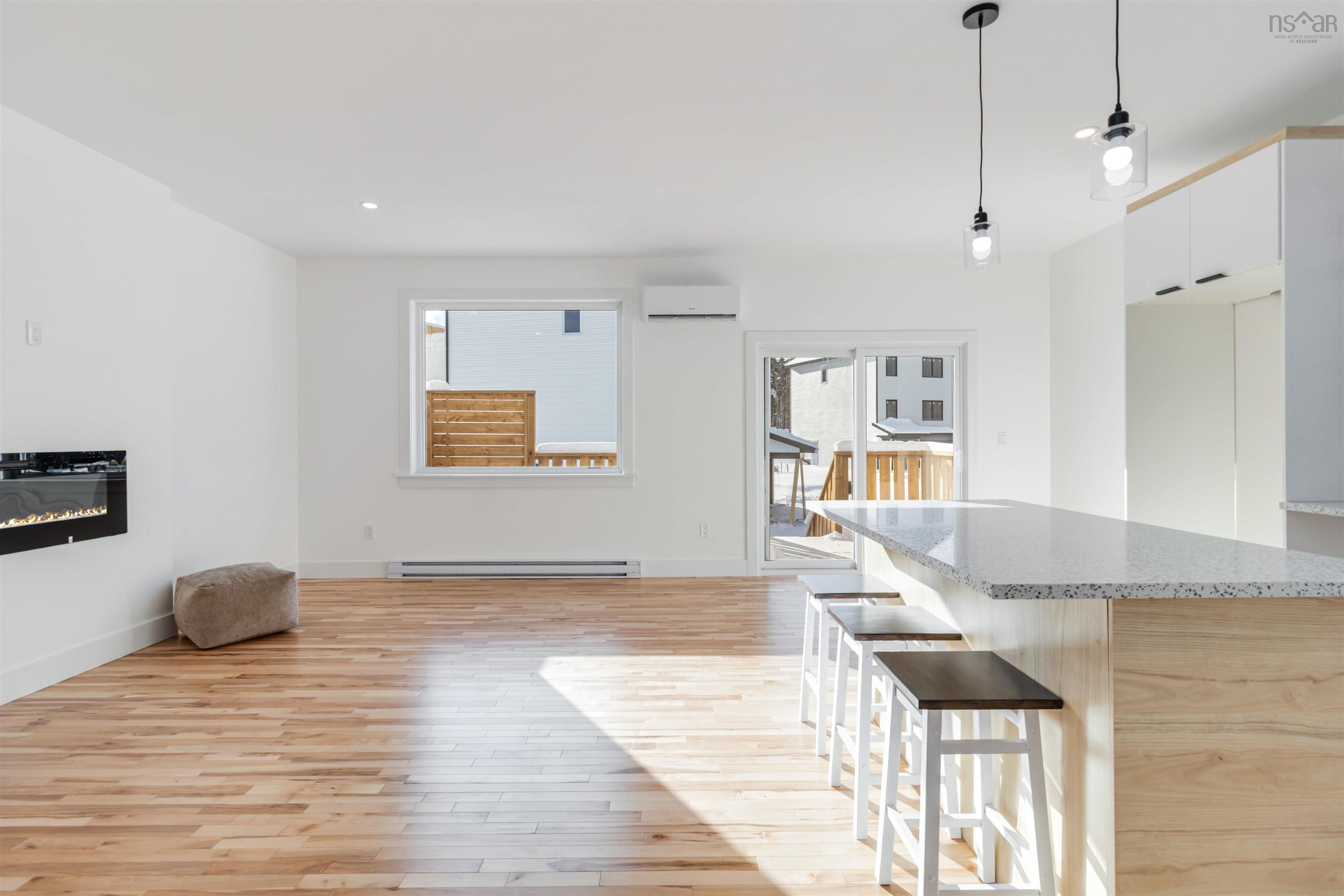 $730,000.00: 164 Provence Way, Timberlea