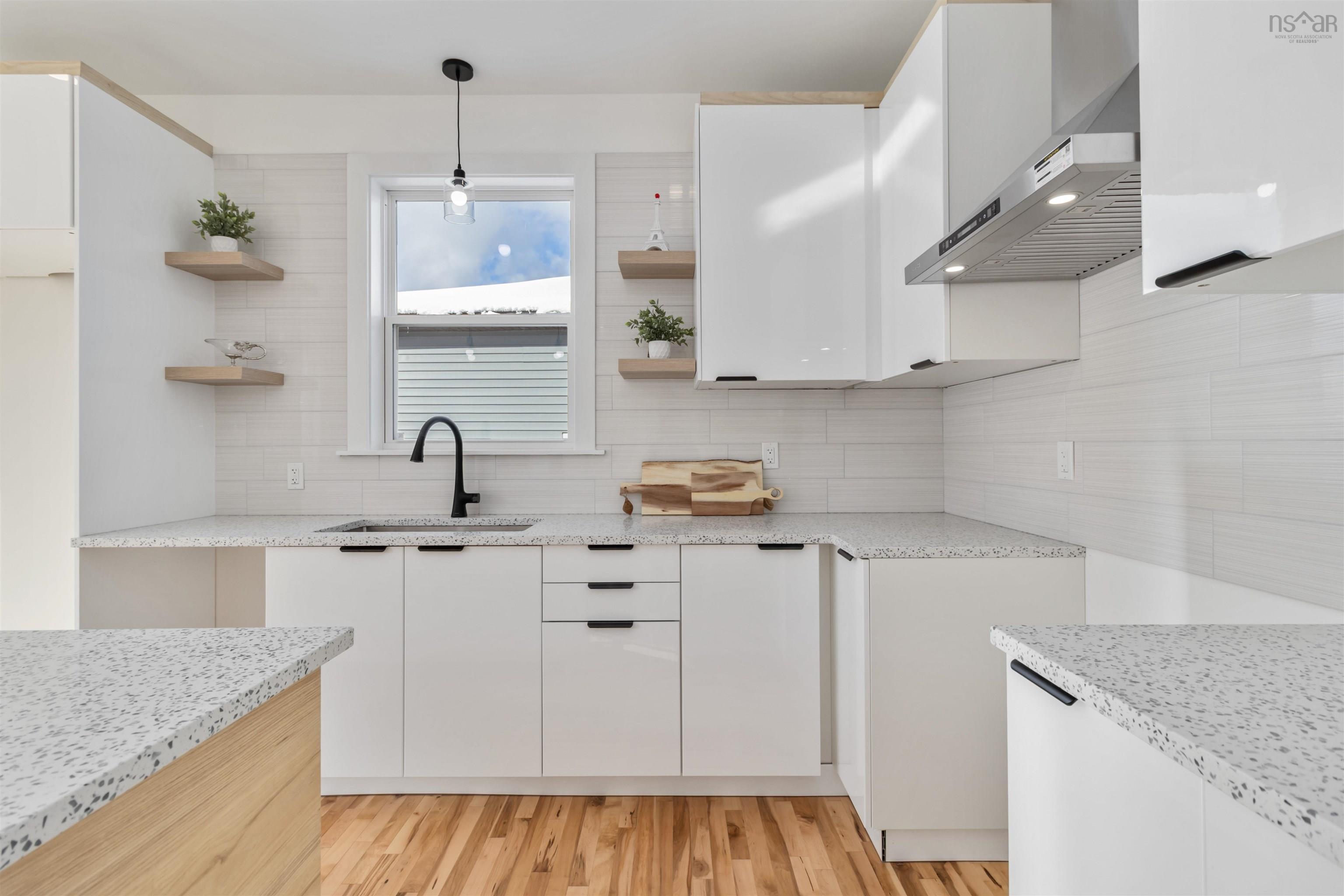 $730,000.00: 164 Provence Way, Timberlea