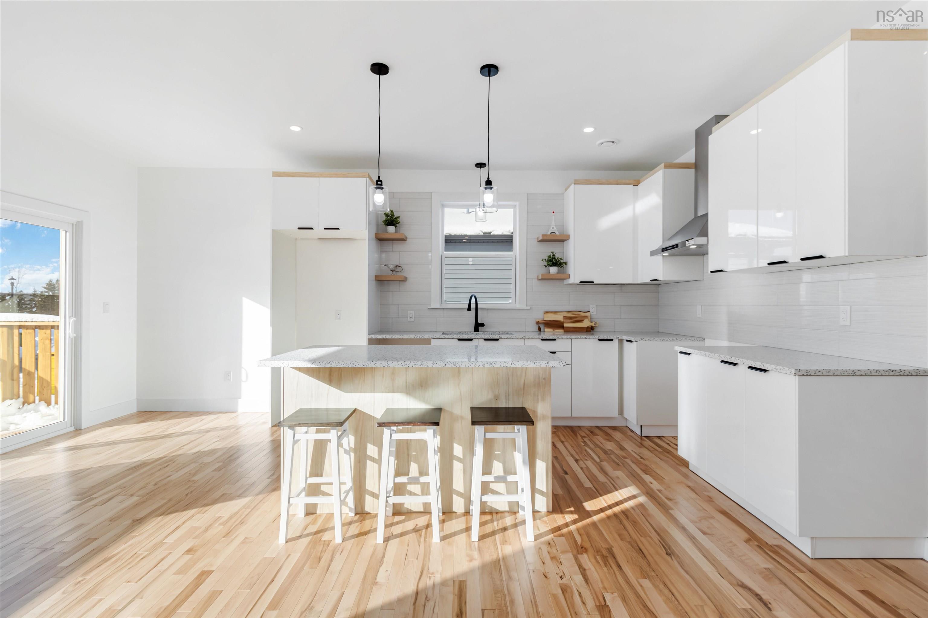 $730,000.00: 164 Provence Way, Timberlea