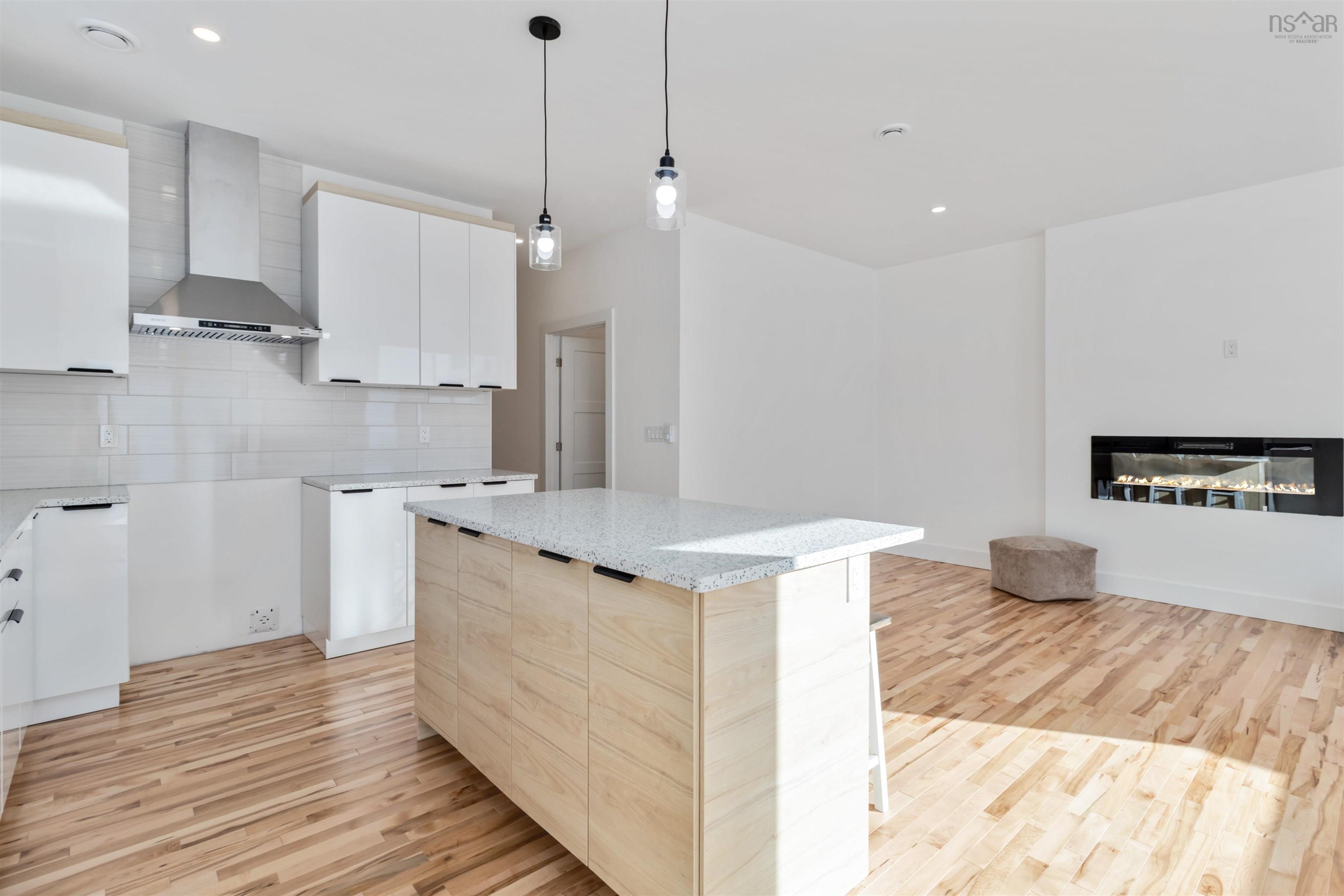 $730,000.00: 164 Provence Way, Timberlea