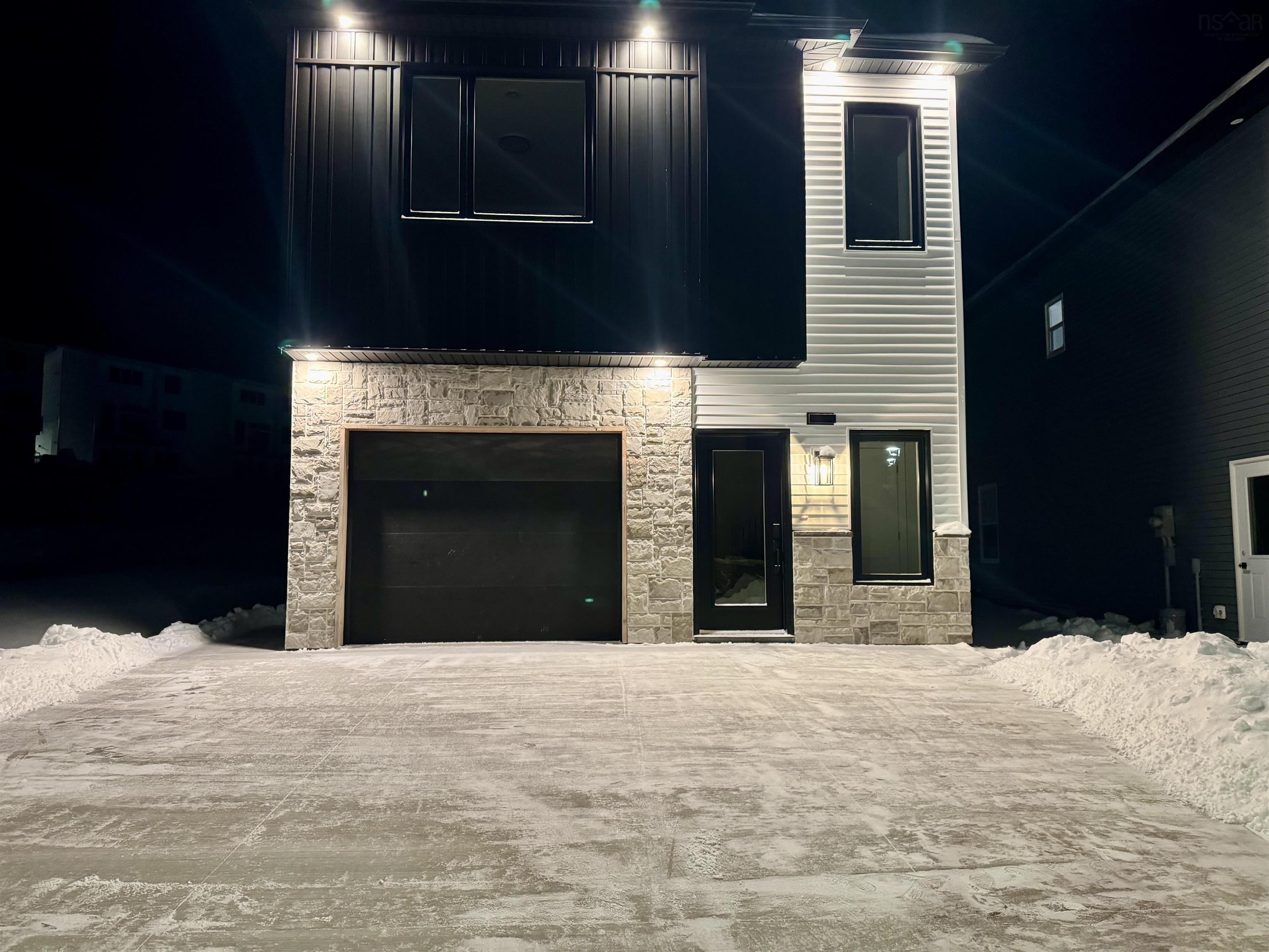 $730,000.00: 164 Provence Way, Timberlea